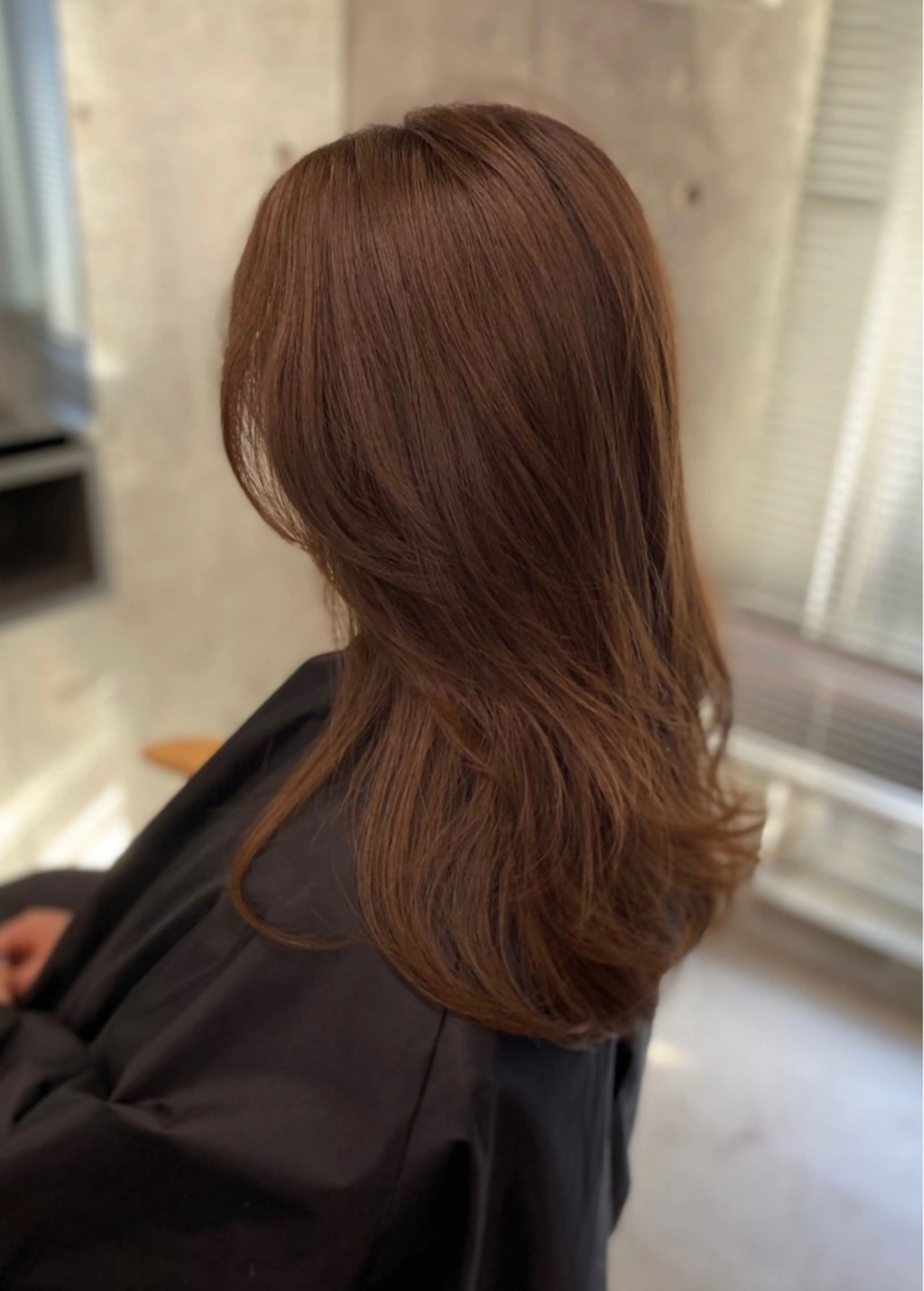 ミディアム カラー ヘアアレンジ レイヤーカット カット ヘアカラー トリートメント mina 🌷のヘアスタイル