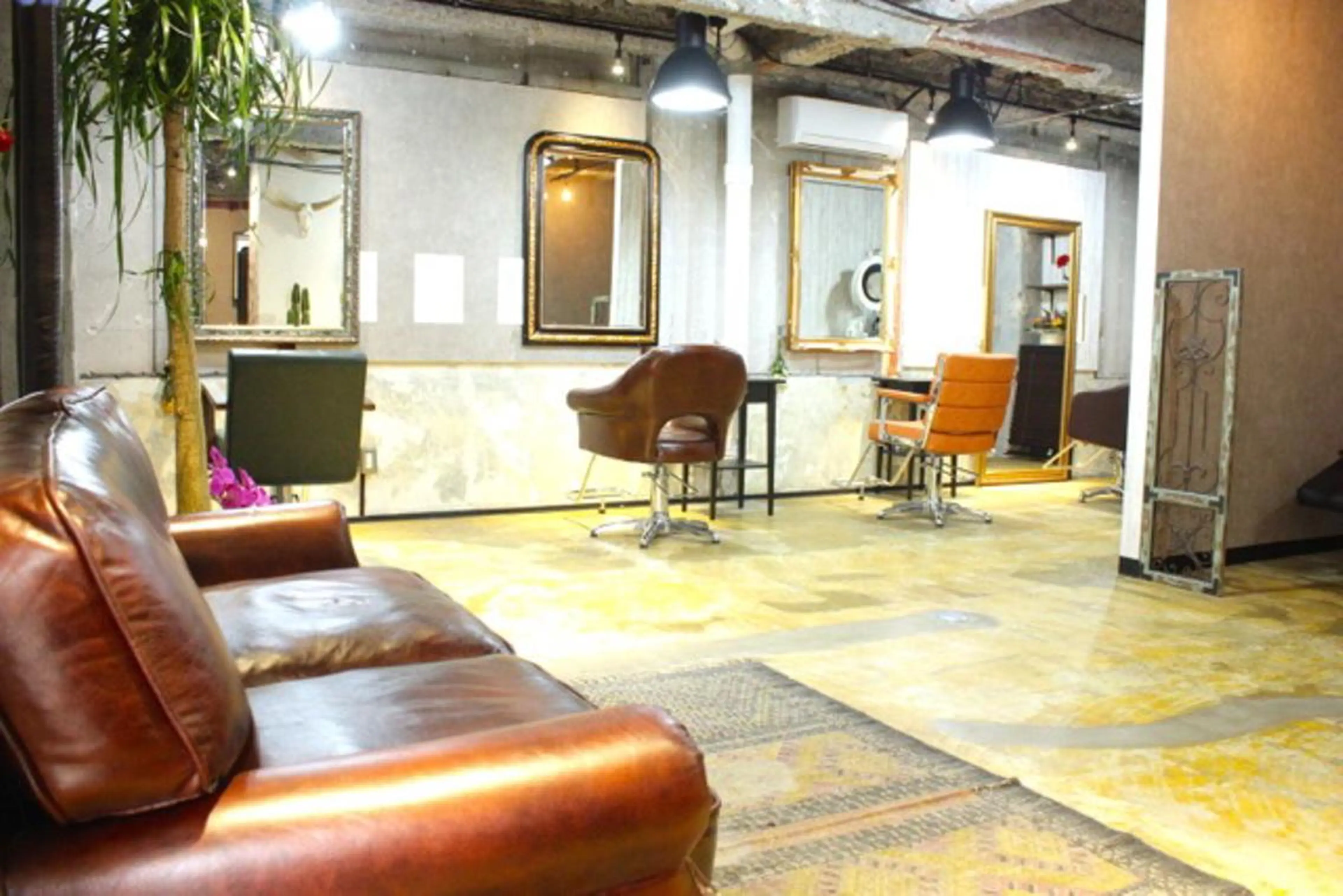 ショート ミディアム セミロング ロング カラー パーマ ヘアアレンジ メンズ キッズ ネイル マツエク・マツパ LOAWe ロウイのその他イメージ