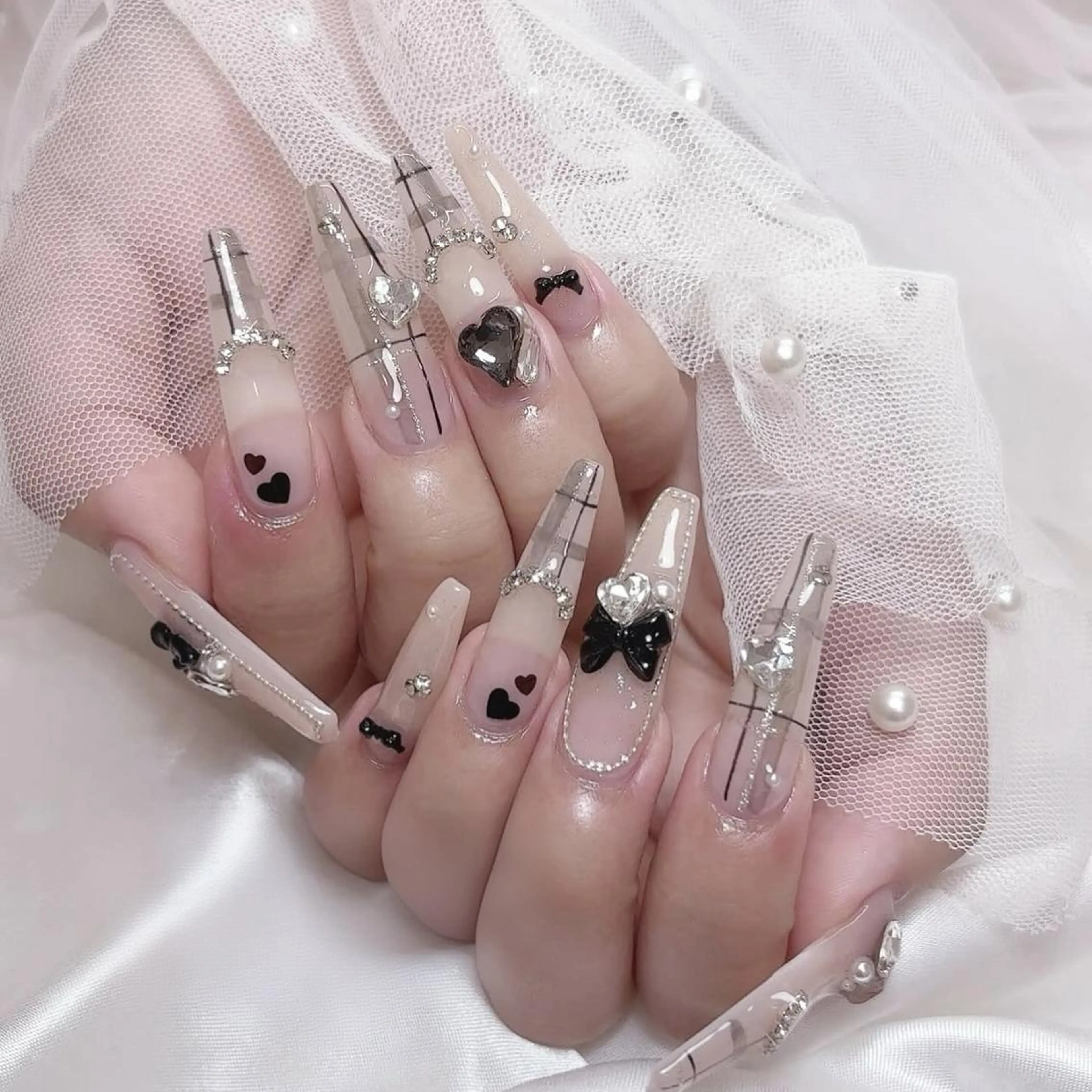 メンズ ネイル メンズ韓国風 アートネイル フレンチネイル ジェルネイル キラキラネイル ハンドネイル フットネイル Bloom kabukiのネイルデザイン