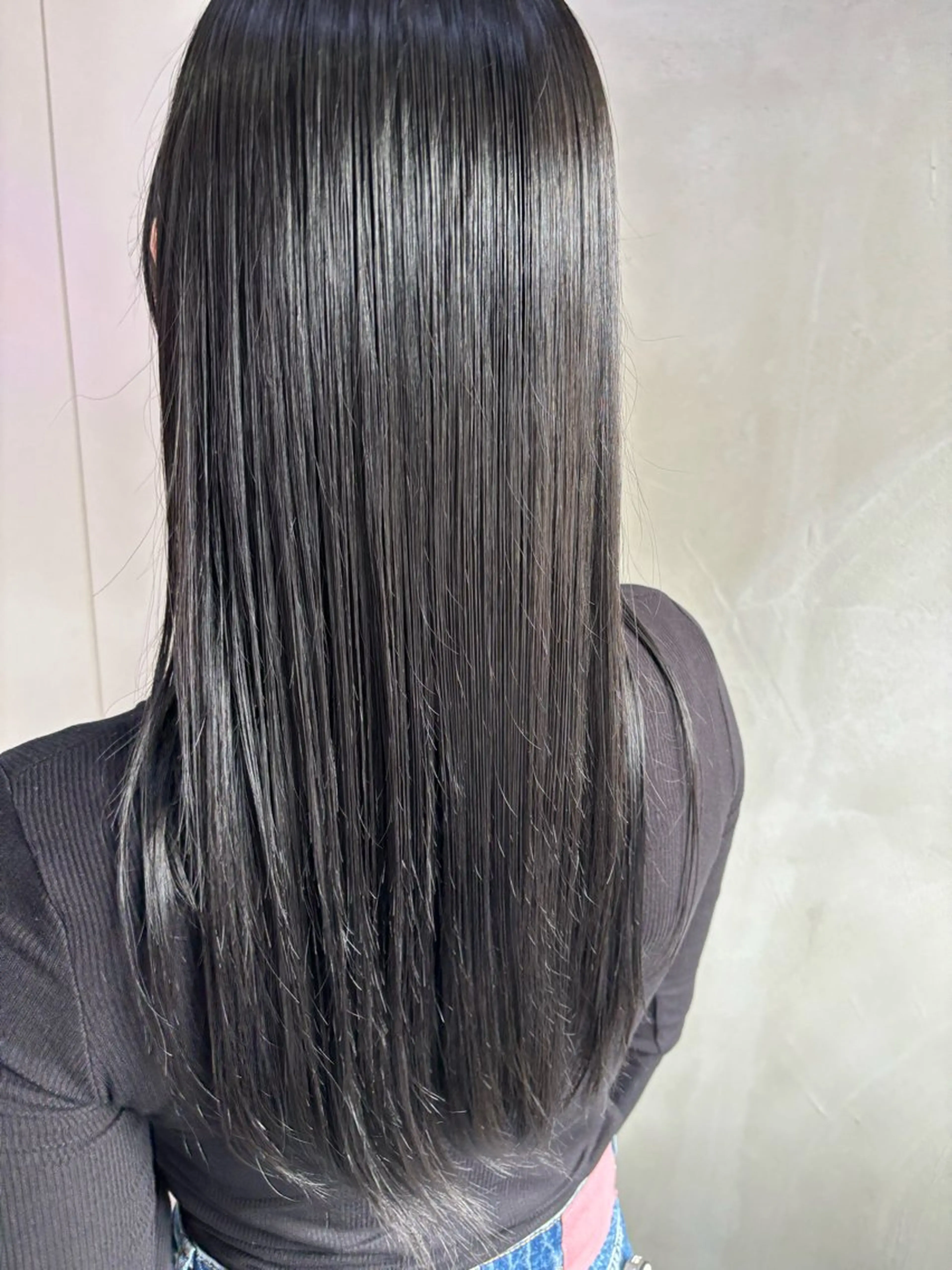 カラー 黒髪 ネイビーカラー ヘアカラー トリートメント Ra-Ffichi by　siun.所属・艶髪/髪質改善/ ブリーチ✨ゆうとのヘアスタイル