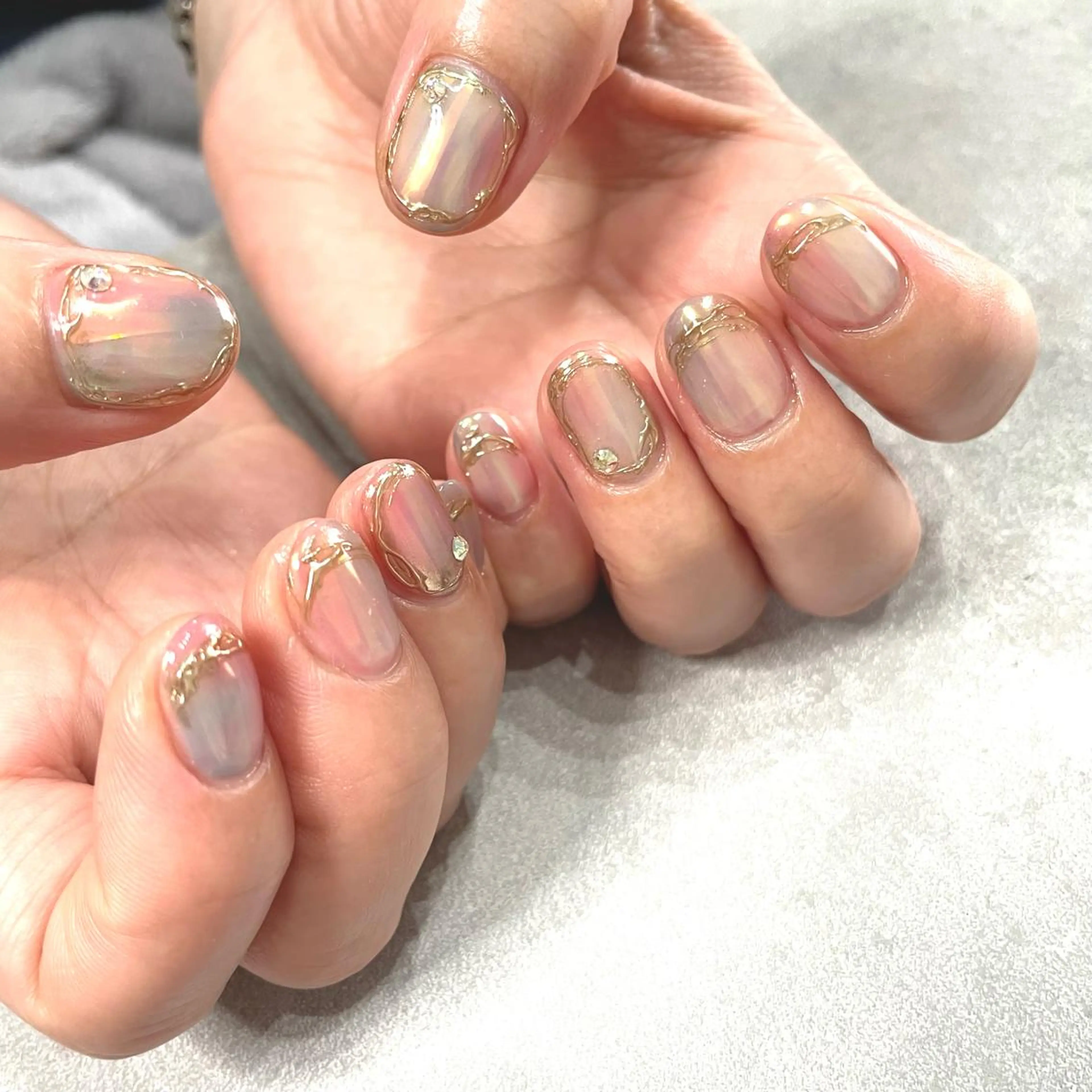 ネイル オーロラネイル ハンドネイル フットネイル private salon lien所属・private salon　lienのネイルデザイン