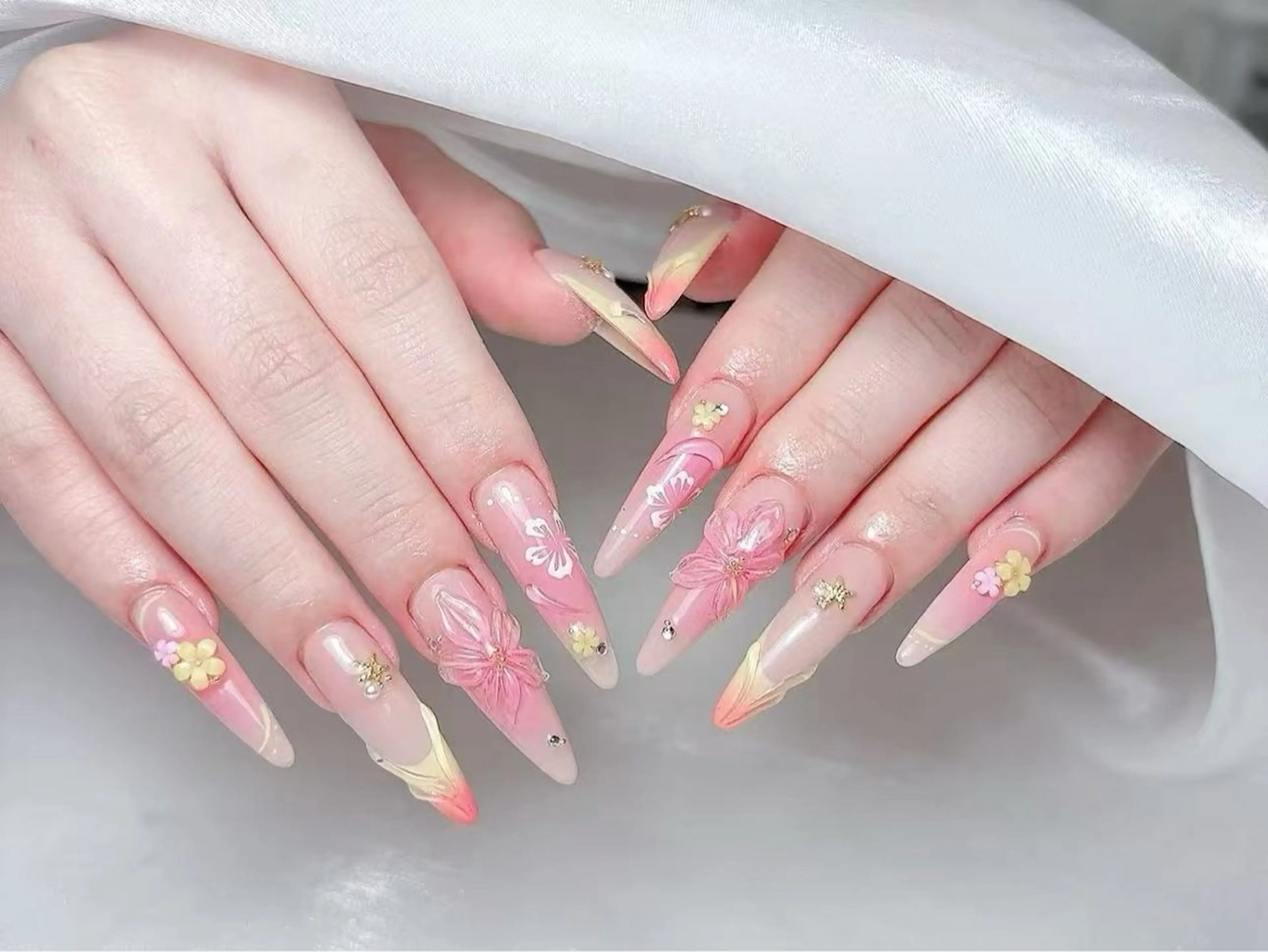 ネイル ハンドネイル MARHCHU NAILのネイルデザイン