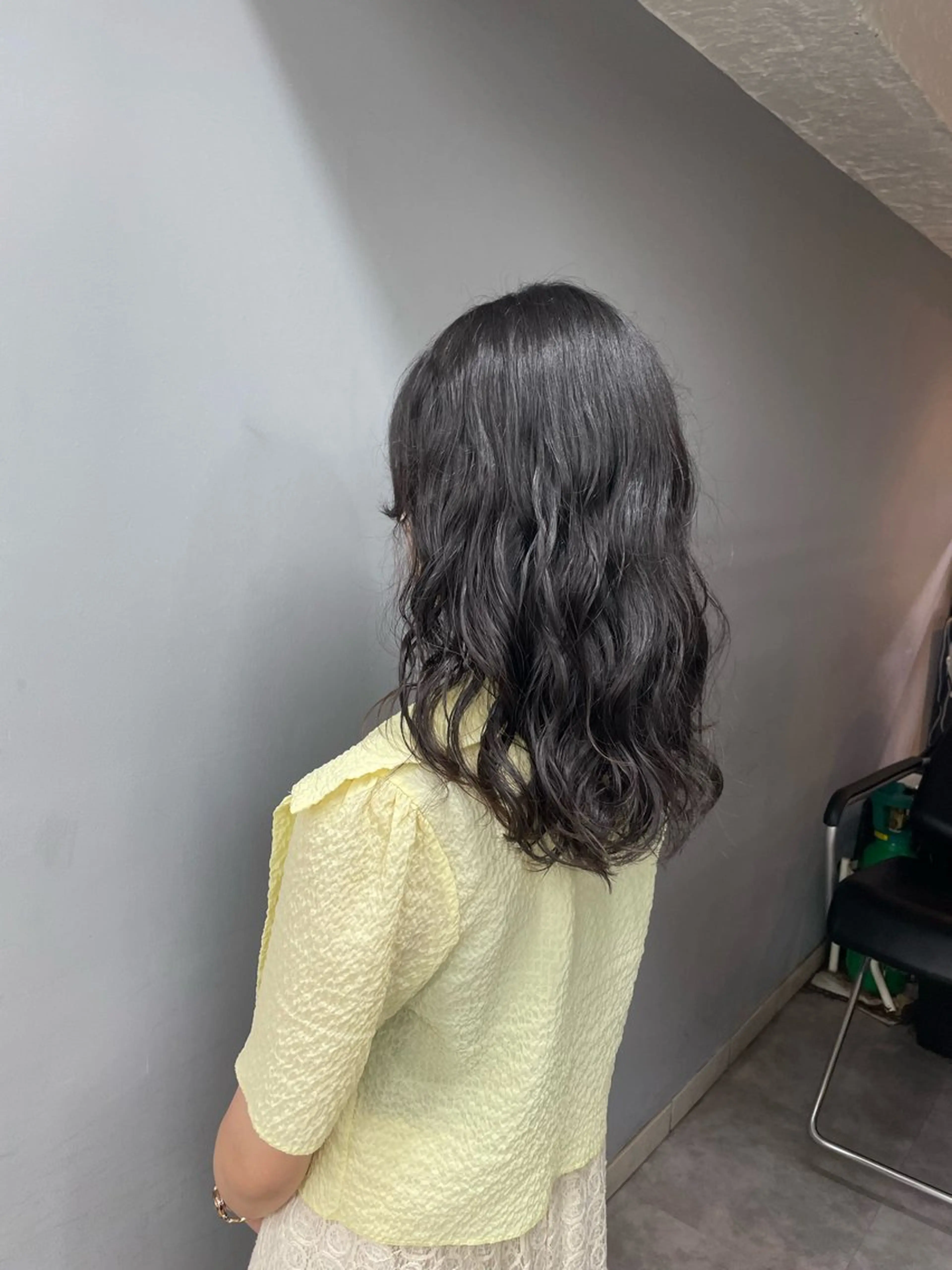 セミロング パーマ セミロングパーマ 伸ばしかけ レイヤーカット ローレイヤー 🩶Nemoto Saki🩶のヘアスタイル