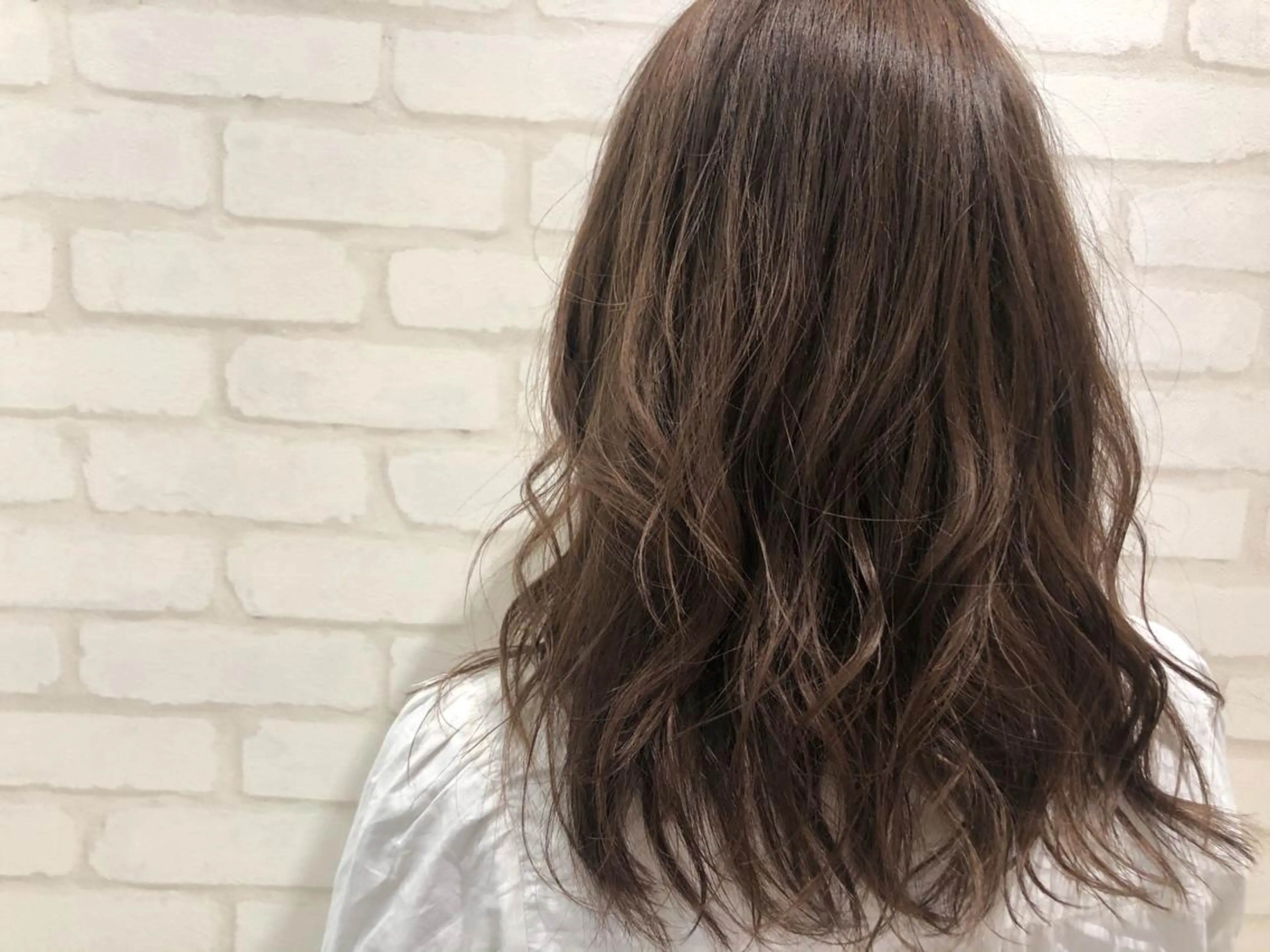 カラー ヘアアレンジ アサト チヨノのヘアスタイル