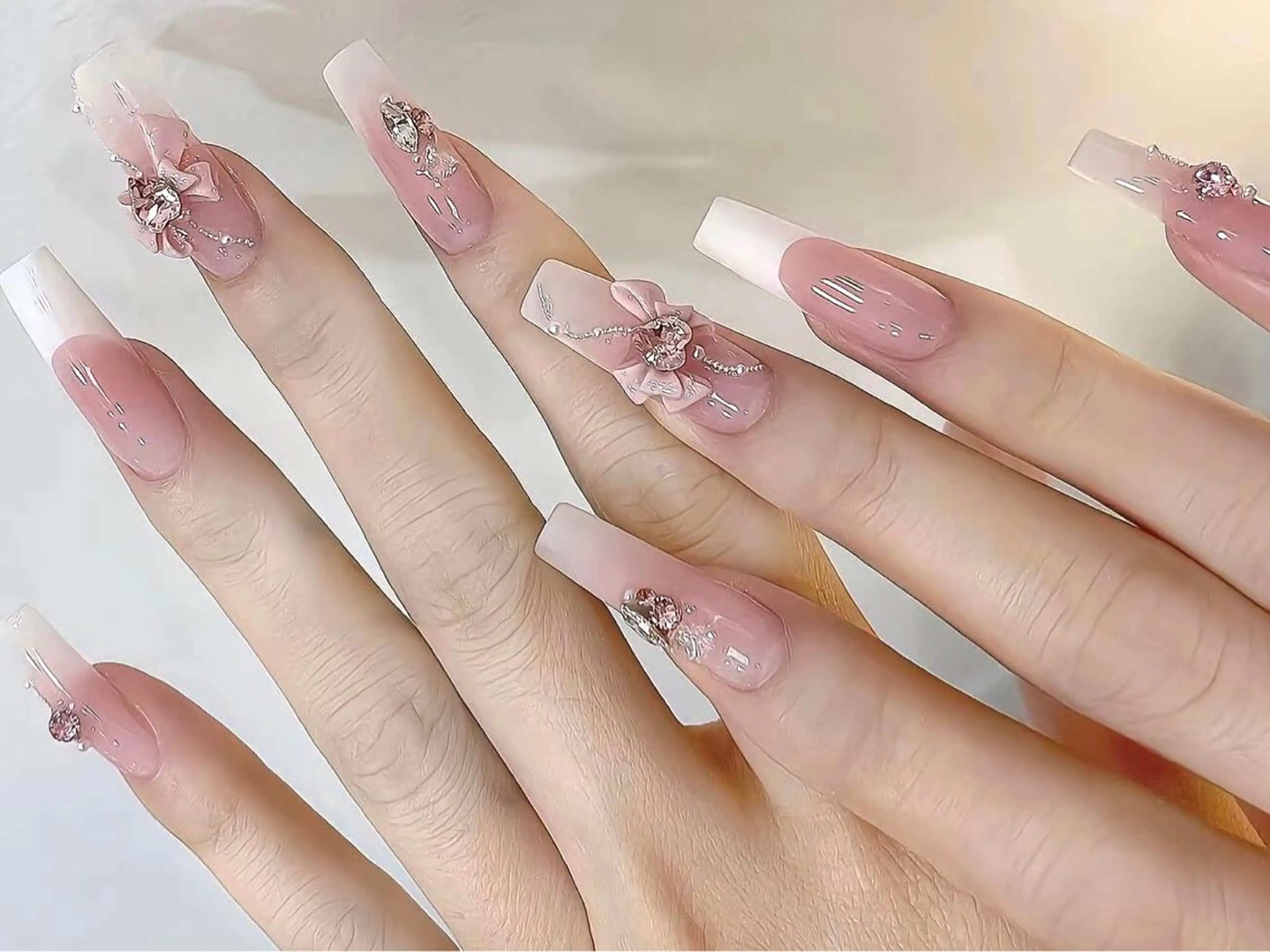 ネイル ハンドネイル ハンドケア DarkHoney 池袋店のネイルデザイン