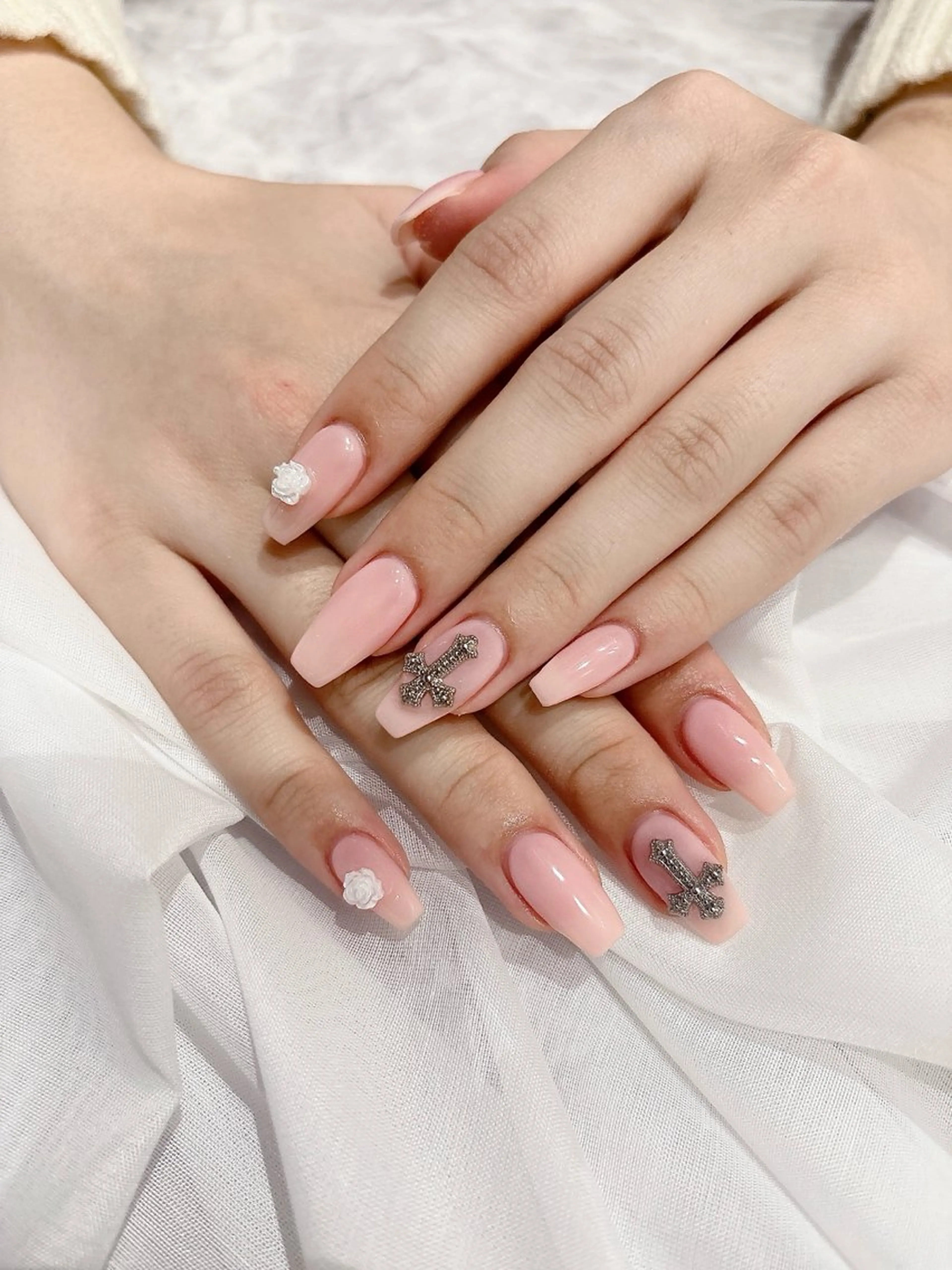 ネイル ハンドネイル fein. rion☁️のネイルデザイン