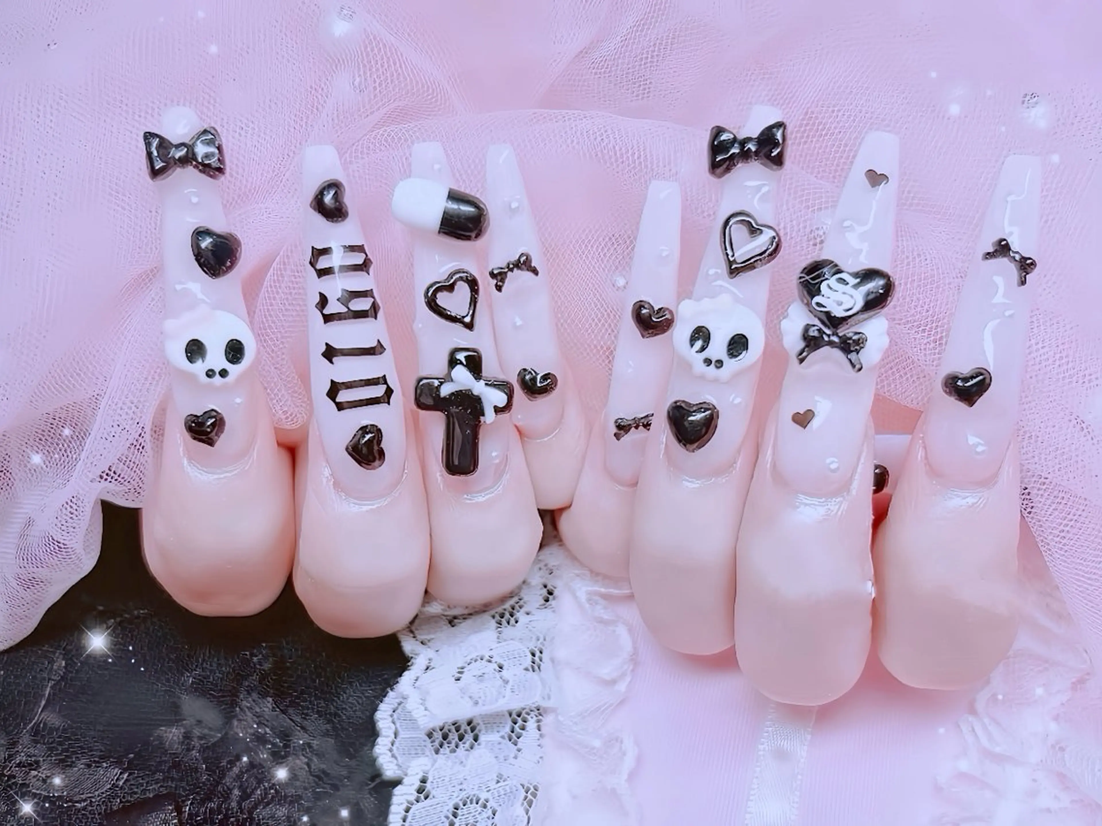 ネイル チークネイル フレンチネイル ラメ(グリッター) マグネットネイル ニュアンスネイル ハンドネイル Rin Nail所属・Rin Nailのネイルデザイン