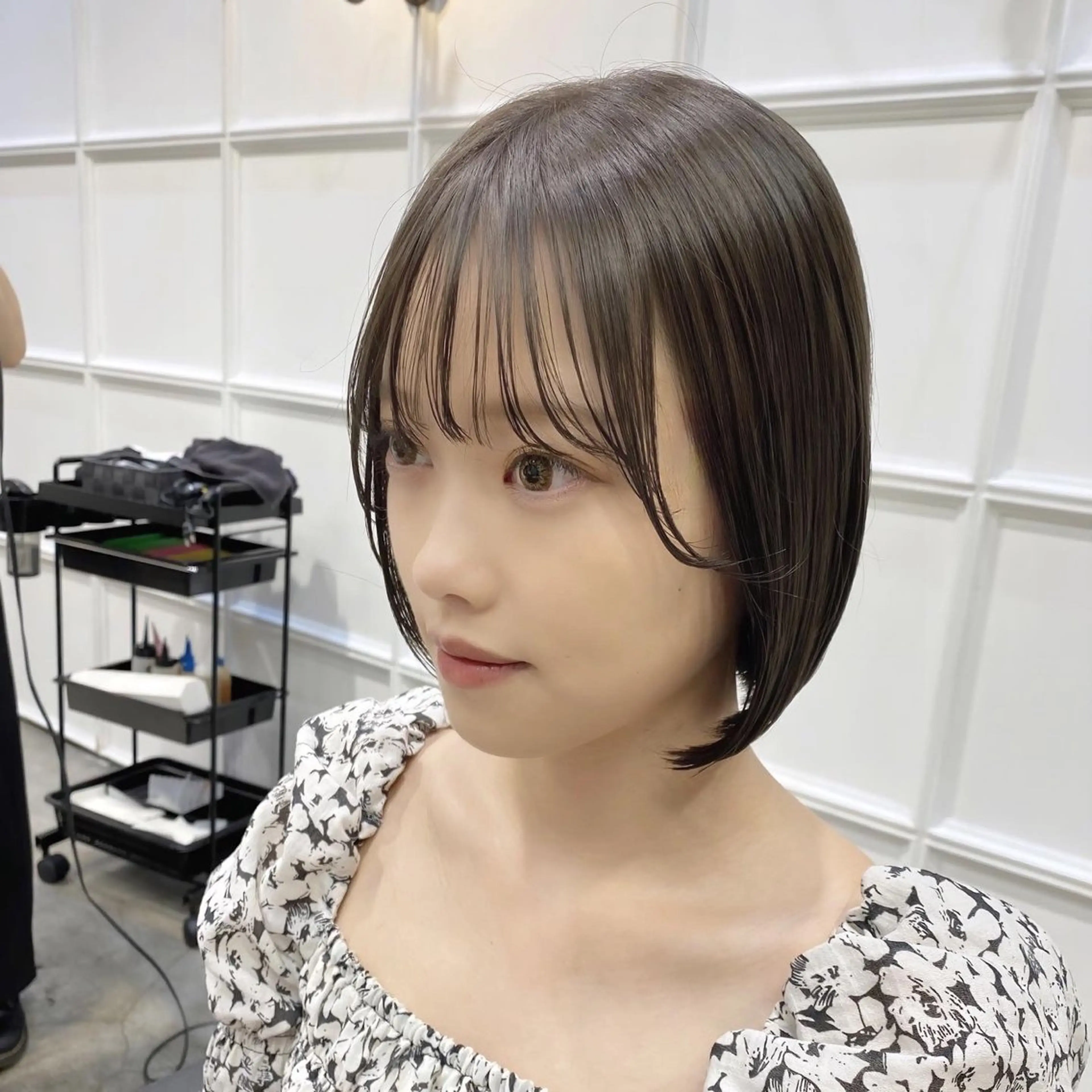 ショート カラー グレージュ ボブ ブリーチなしダブル カラー🧸🐺陽介のヘアスタイル
