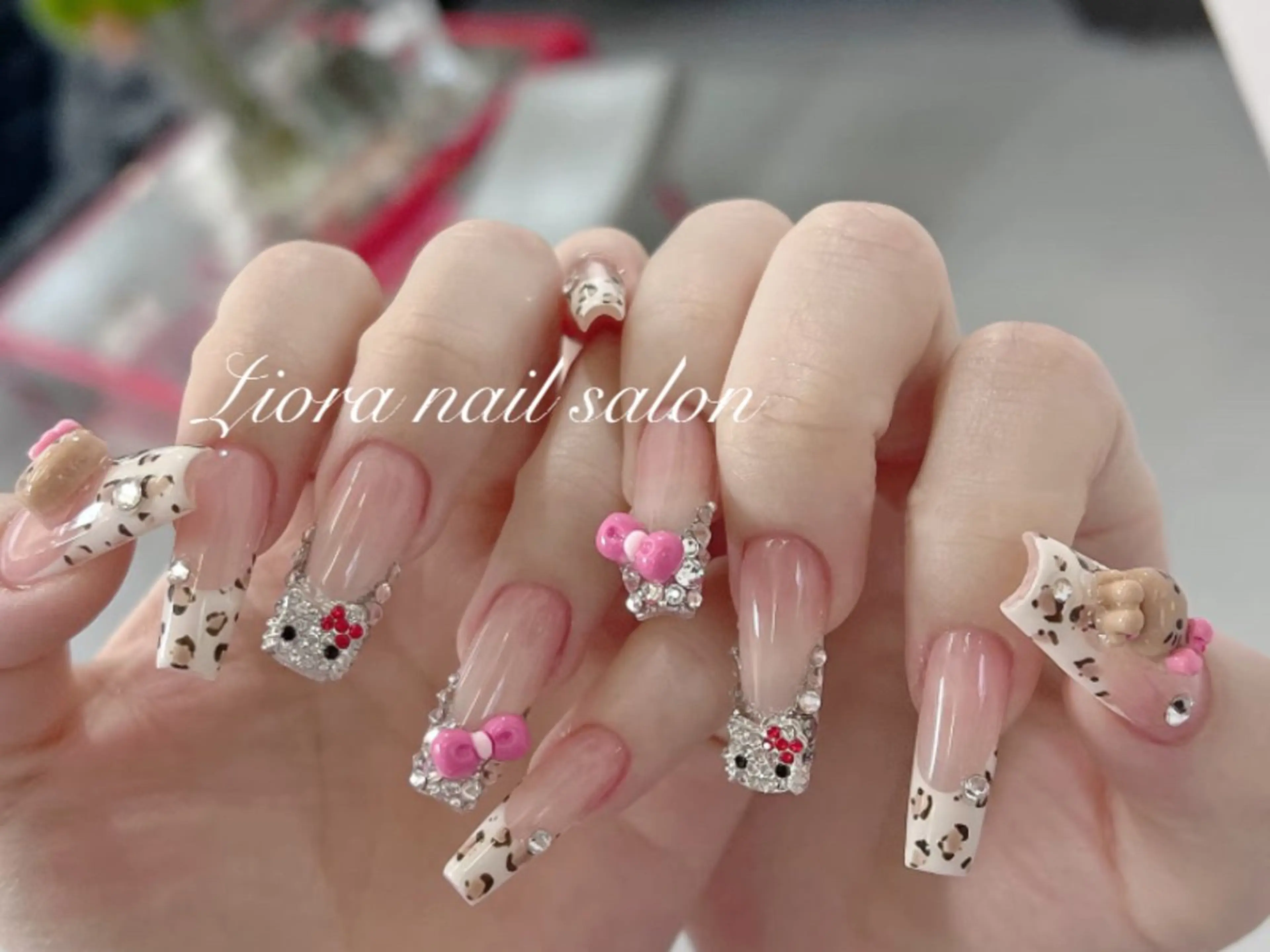 ネイル フレンチネイル ジェルネイル ガーリー グラデーション キラキラネイル ハンドネイル Liora ネイルサロン所属・Liora nail salonのネイルデザイン