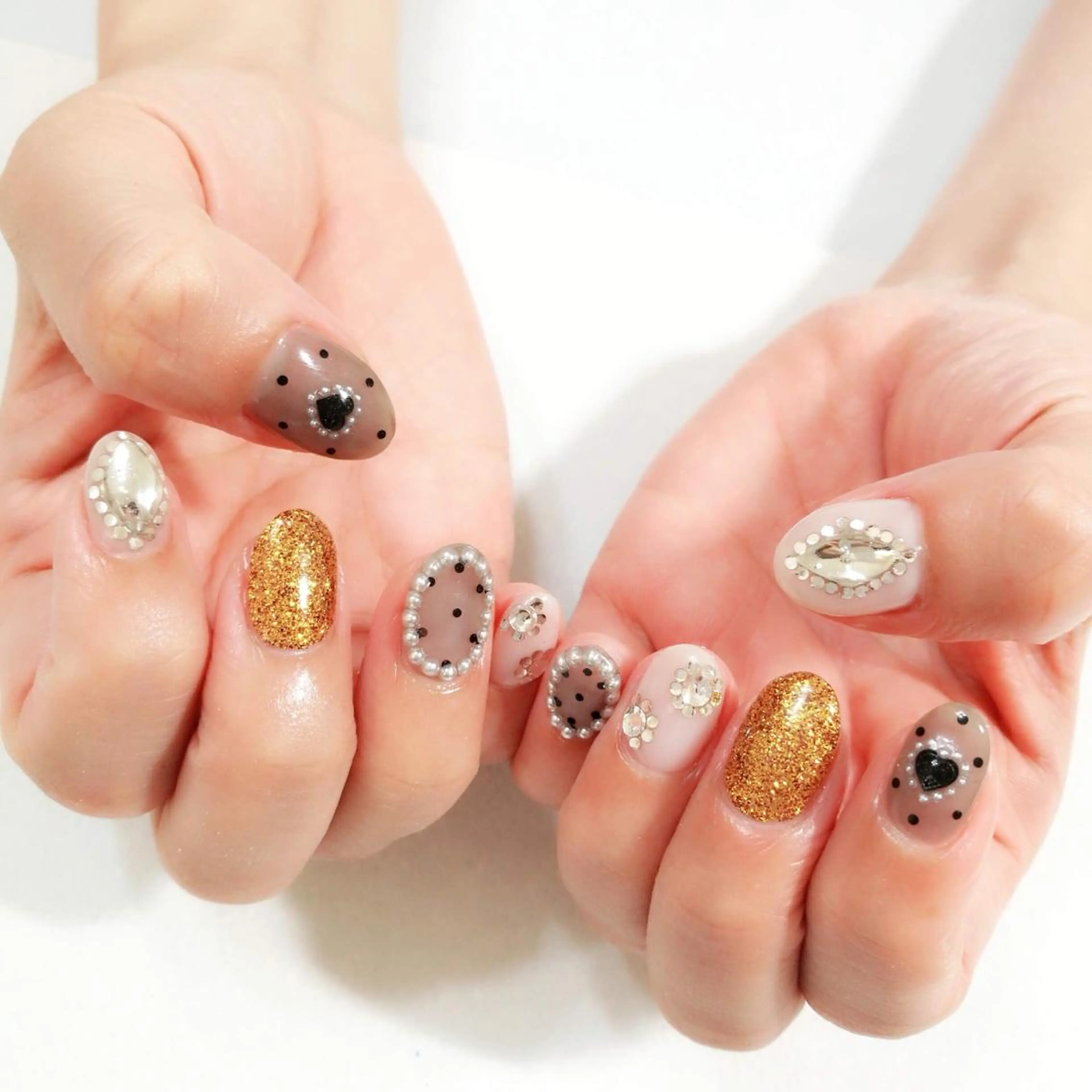 ネイル VIOLUS所属・VIOLUS 関目のネイルデザイン