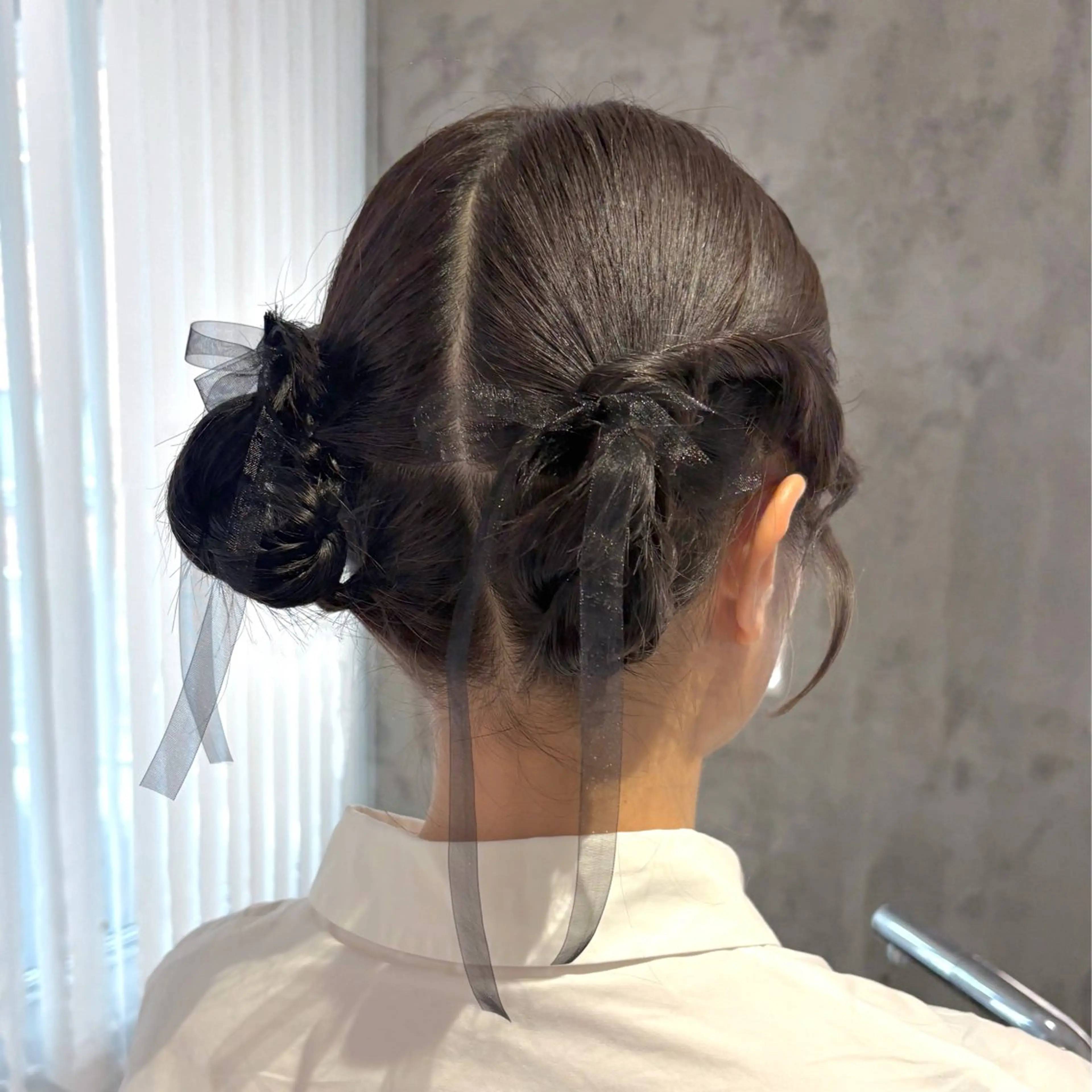 ミディアム ヘアアレンジ ヘアセット 縮毛矯正/お呼ばれ ヘア/ヘアメ｜あまにのヘアスタイル