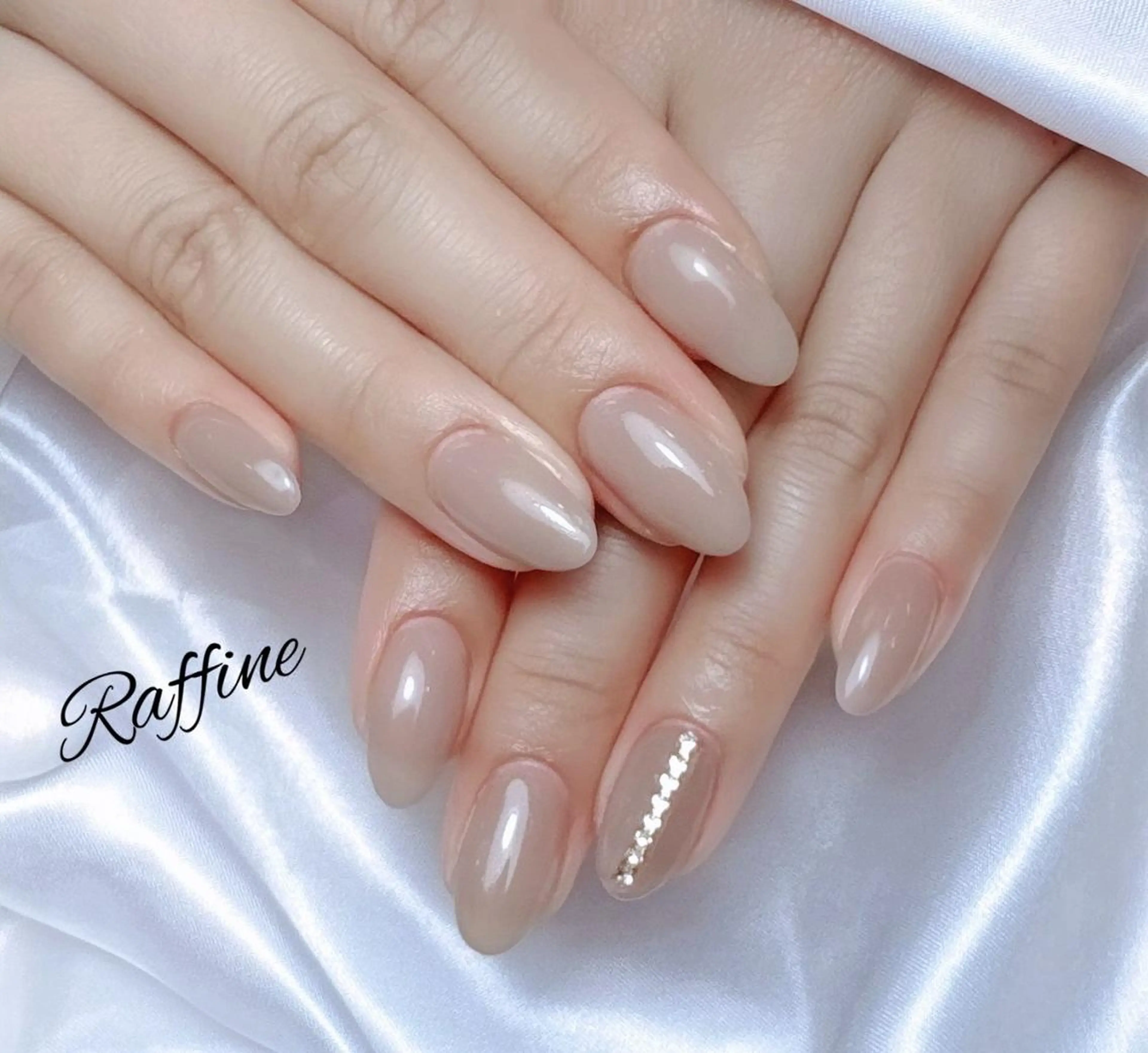 ネイル ハンドネイル RAFFINE haru🦋🩵のネイルデザイン