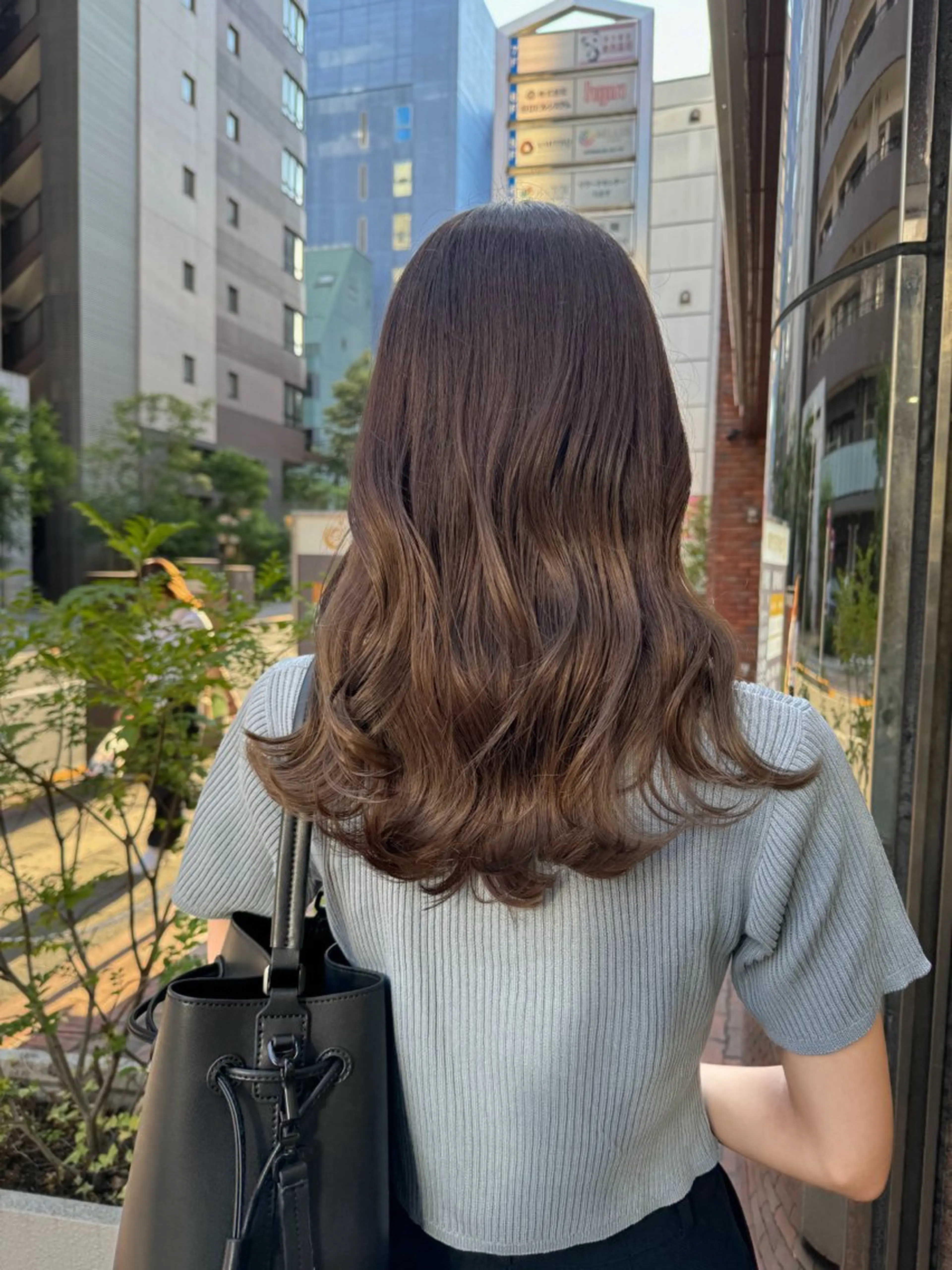 ミディアム カラー ブリーチ グレージュ カット ヘアカラー トリートメント Seeknext // Rukaのヘアスタイル
