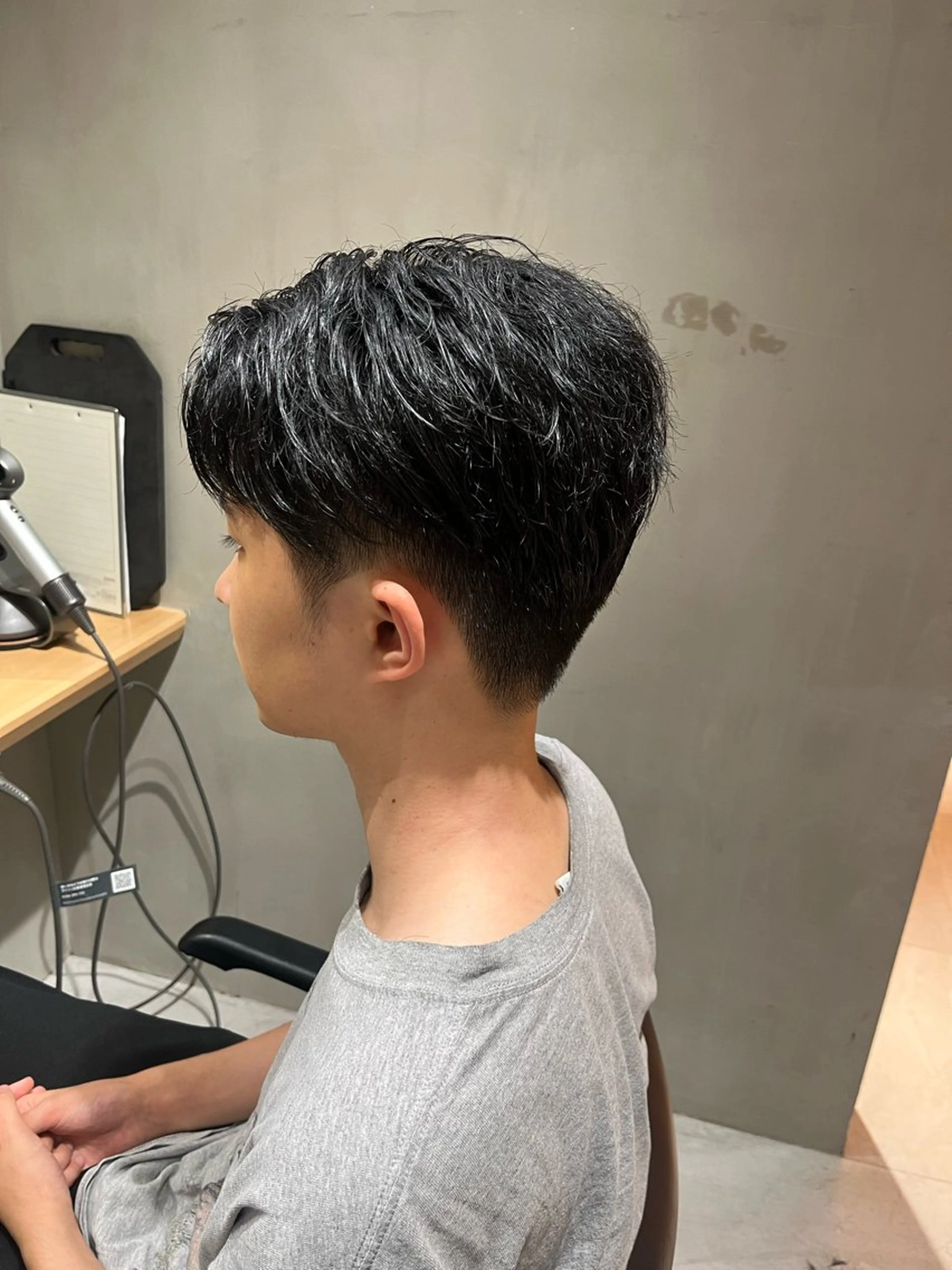 ショート メンズ ナミ🩶暗髪/暖色 ❤️/透明感/縮毛のヘアスタイル