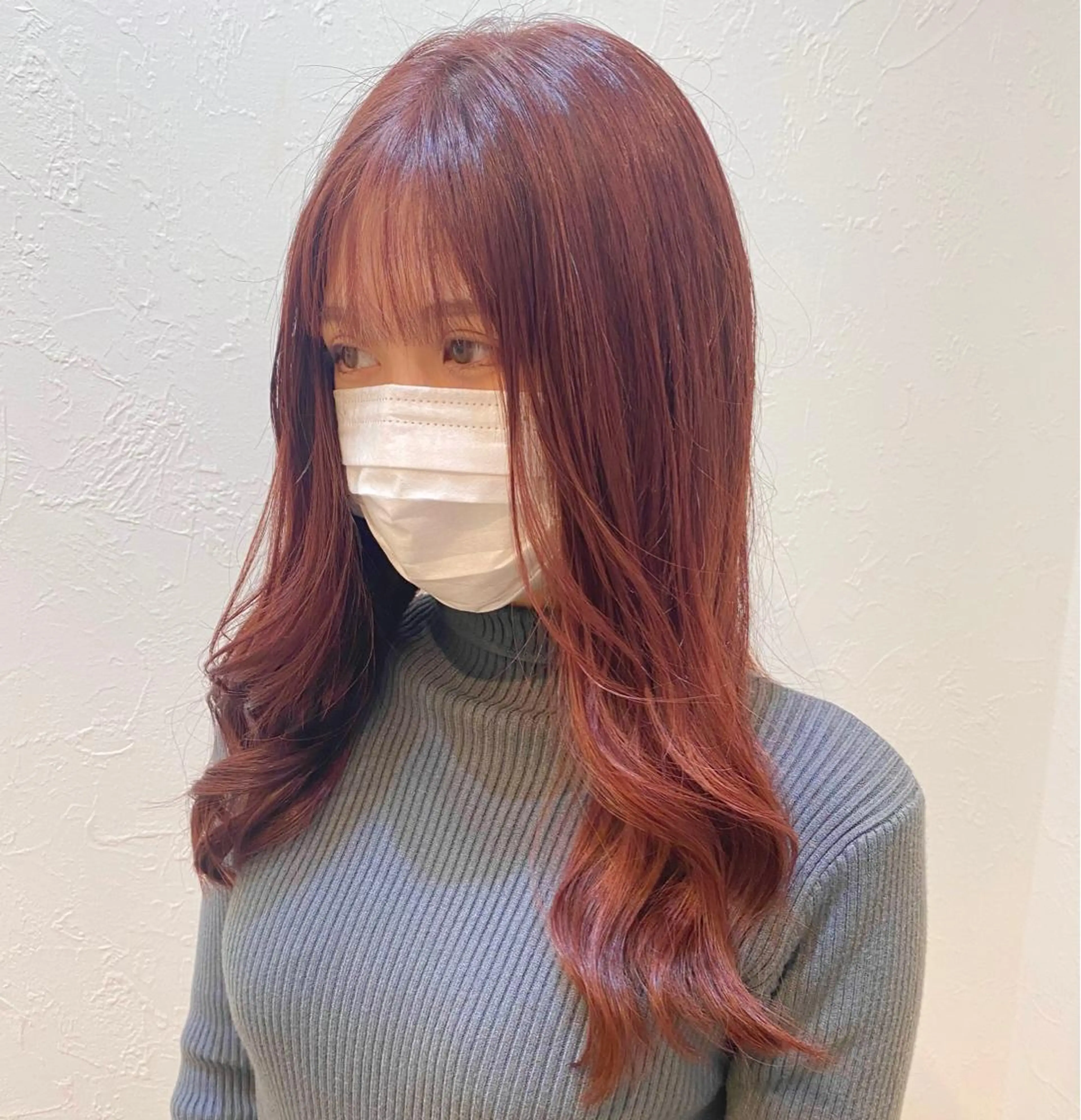 セミロング カラー ブリーチ ブリーチなしカラー ピンクカラー ブリーチなしカラー レイヤーカットのヘアスタイル