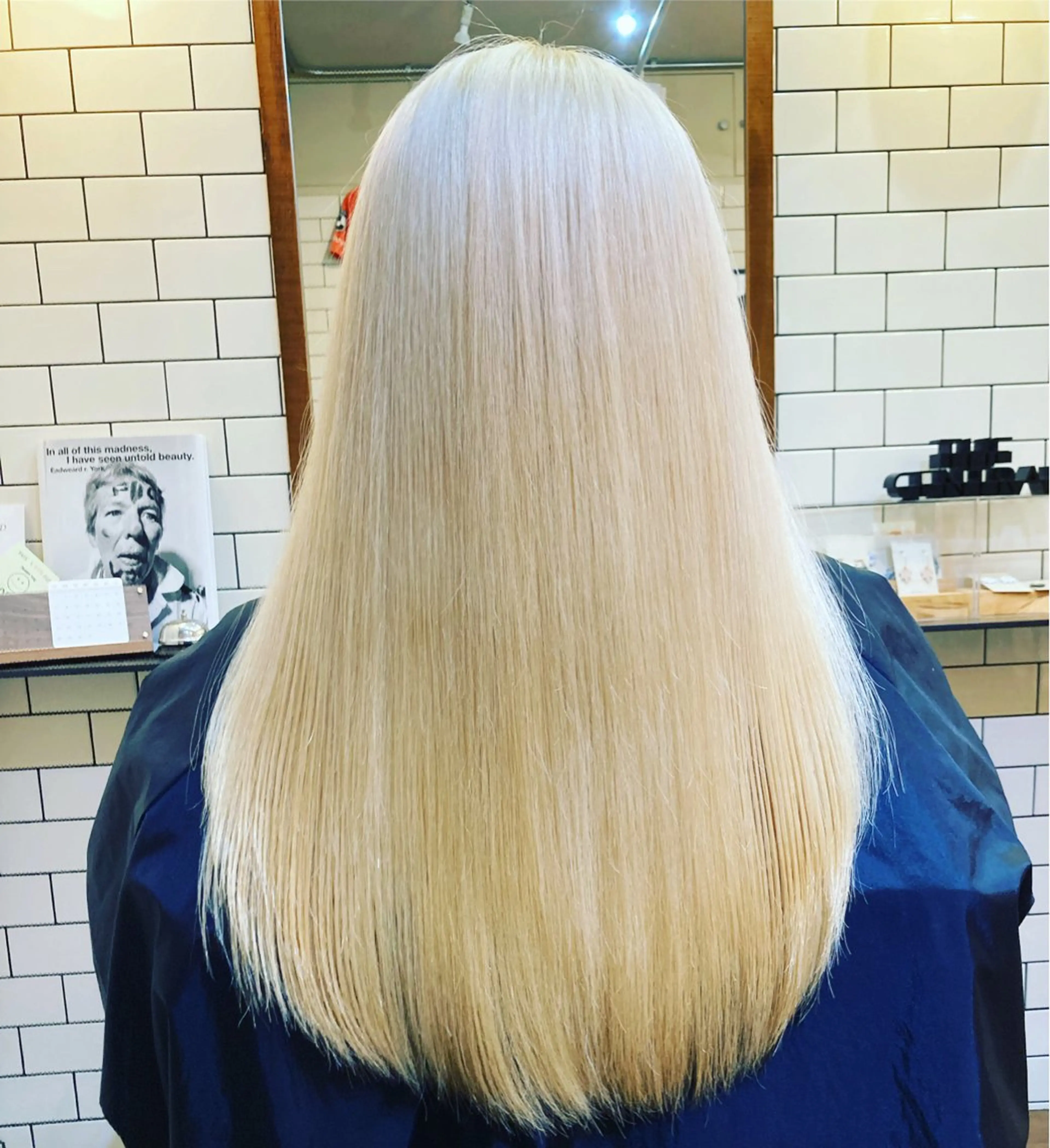 ロング カラー ブリーチ ブロンド ケアブリーチ ピンクカラー 丸みショート🌙 タッセルボブ/井上翔のヘアスタイル