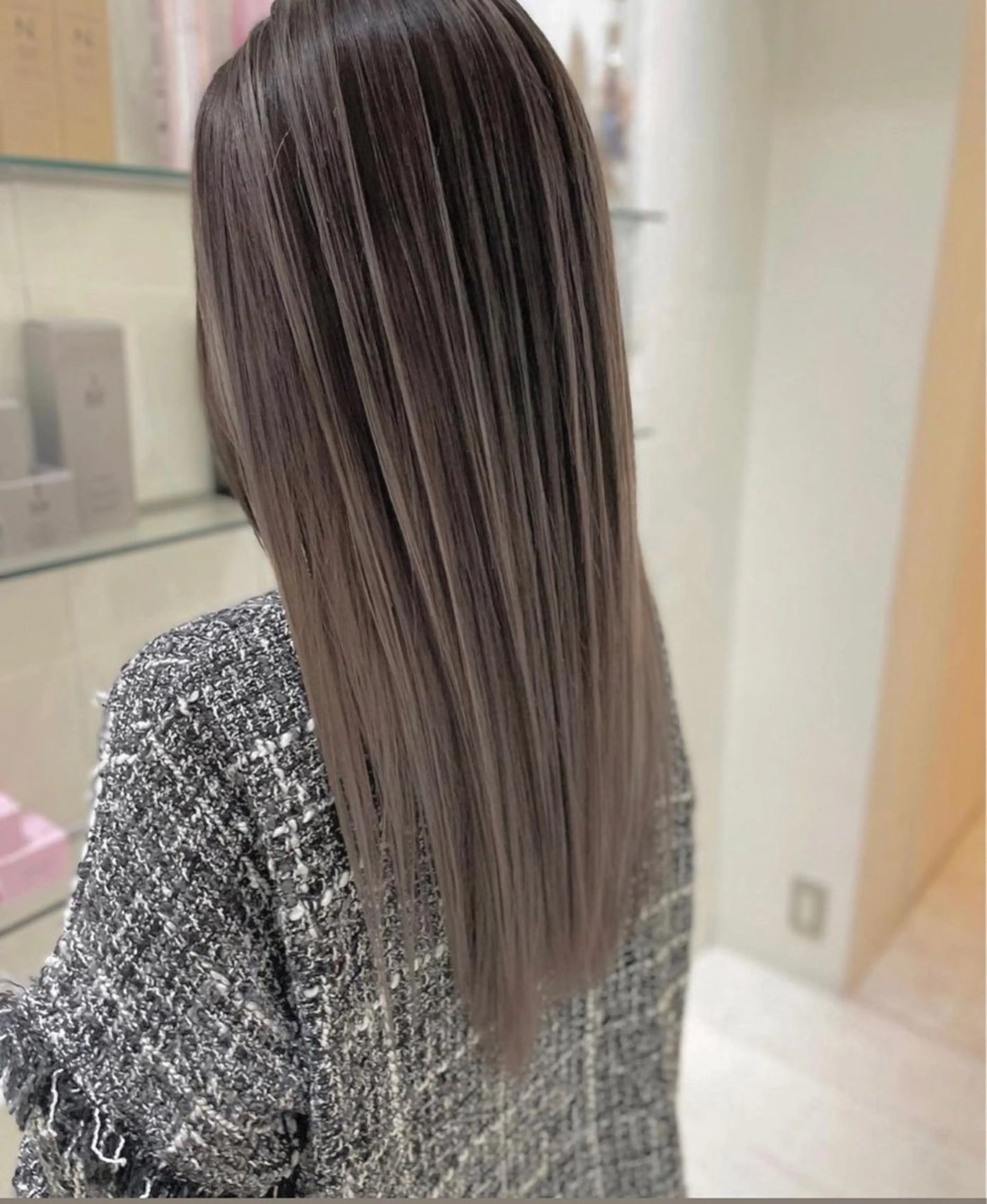 ロング カラー アッシュ アッシュブラウン ブラウンカラー 透明感カラー ハイライトカラー ヘアカラー トリートメント 河合秀明/ショート /ボブ/レイヤーのヘアスタイル