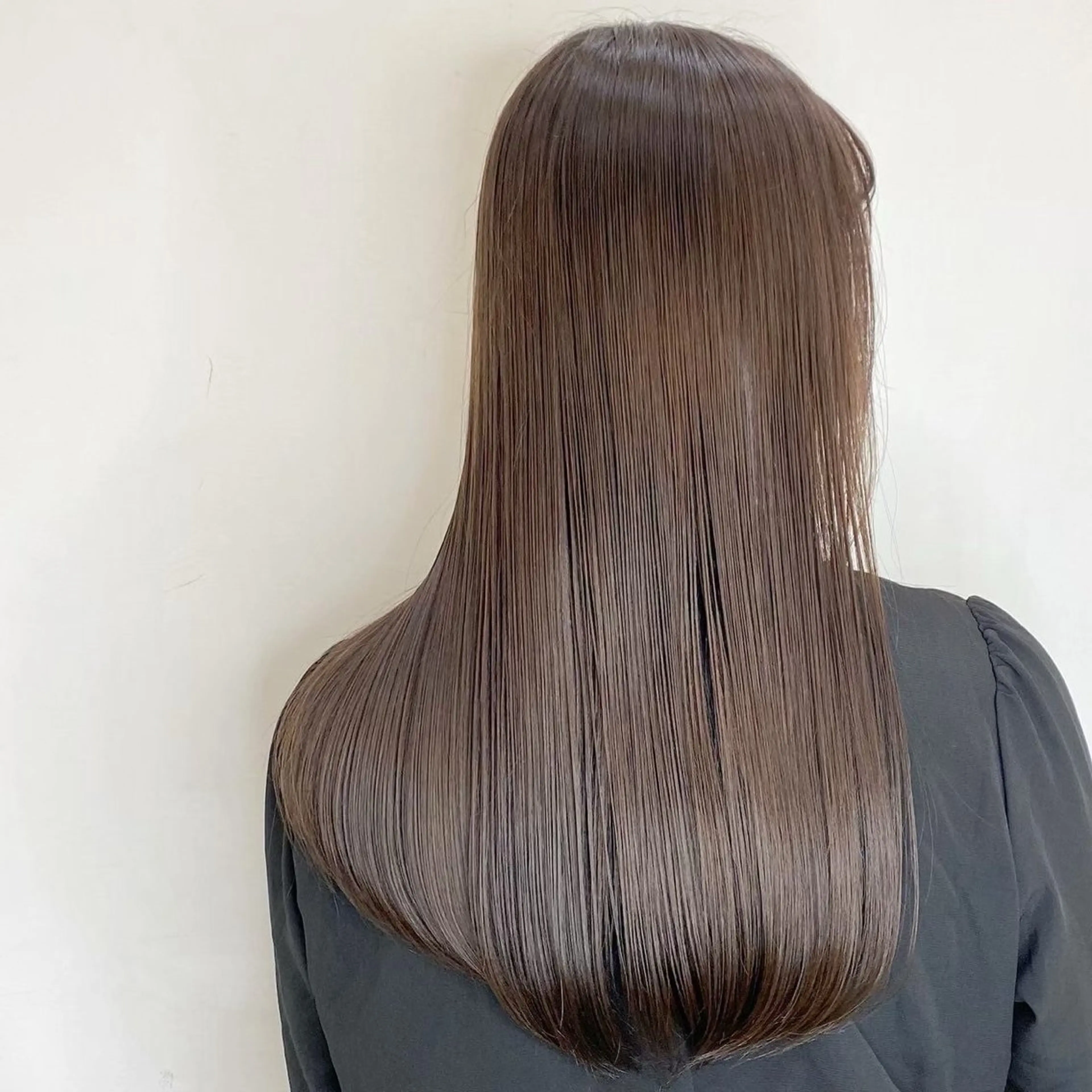 ロング カット 縮毛矯正 🫧ハイトーンカラー 🫧河野すなお🧸✨のヘアスタイル
