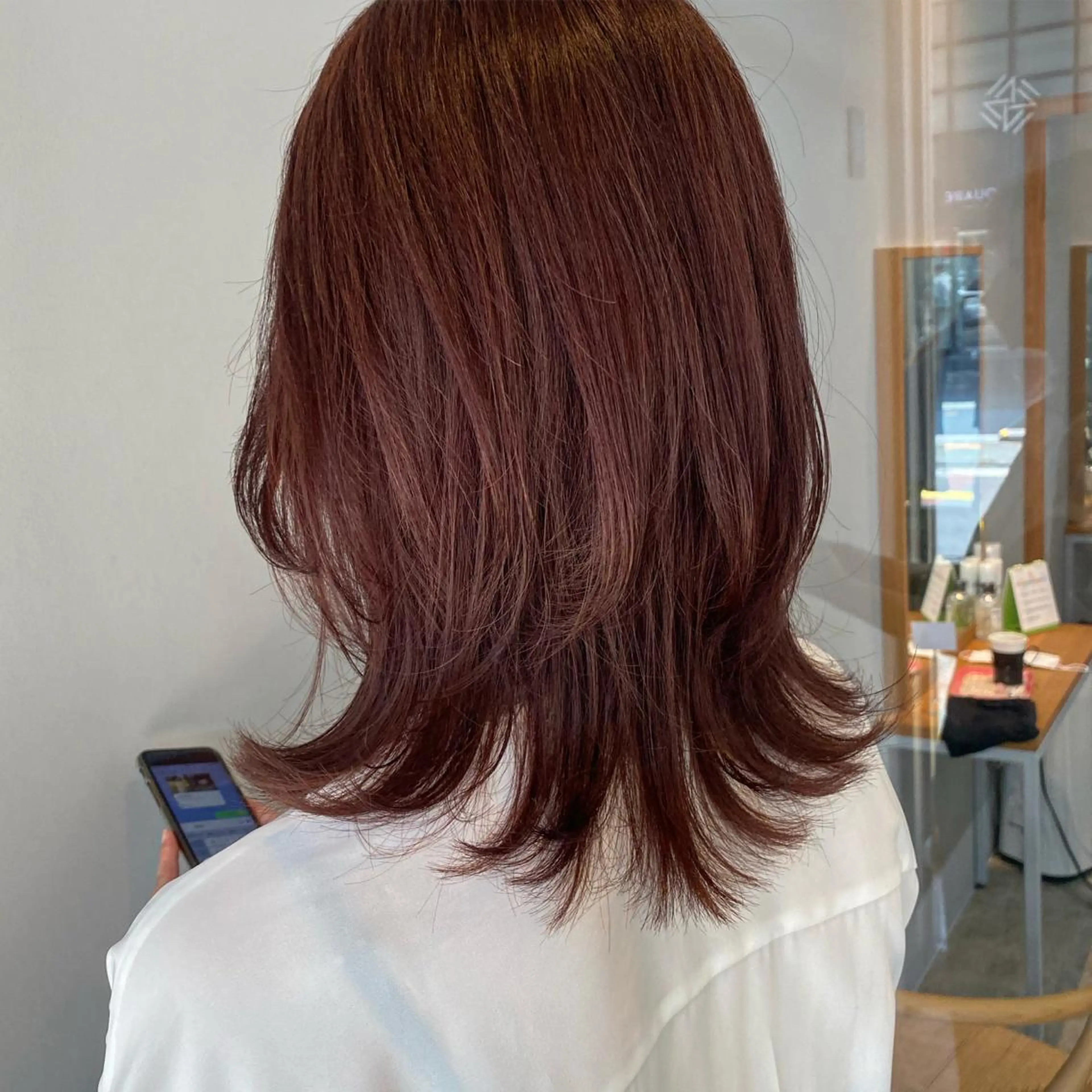 ミディアム レイヤーカット カット ヘアカラー shiga mariaのヘアスタイル