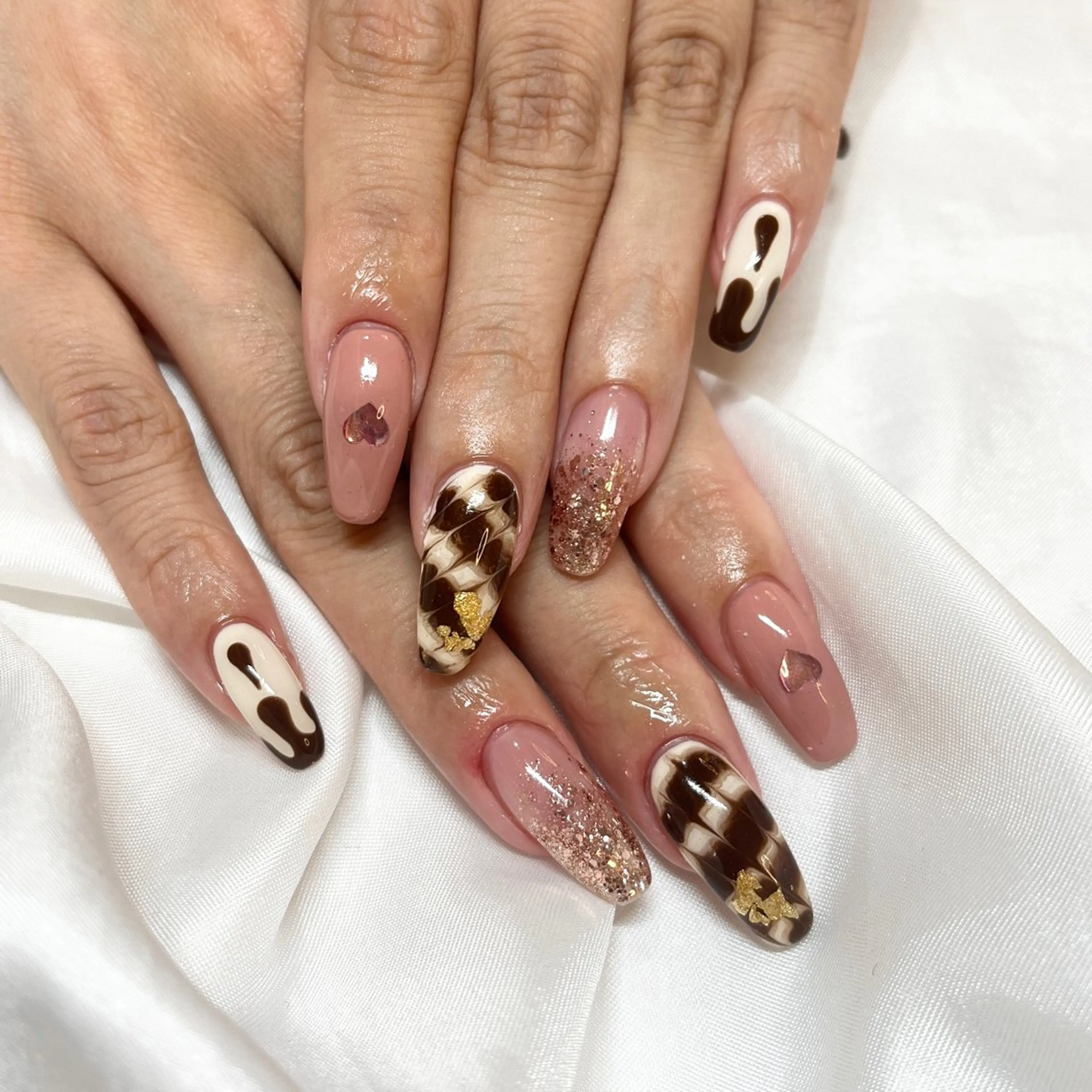 ネイル バレンタイン nail salon HERA所属・HERA 小橋川のネイルデザイン