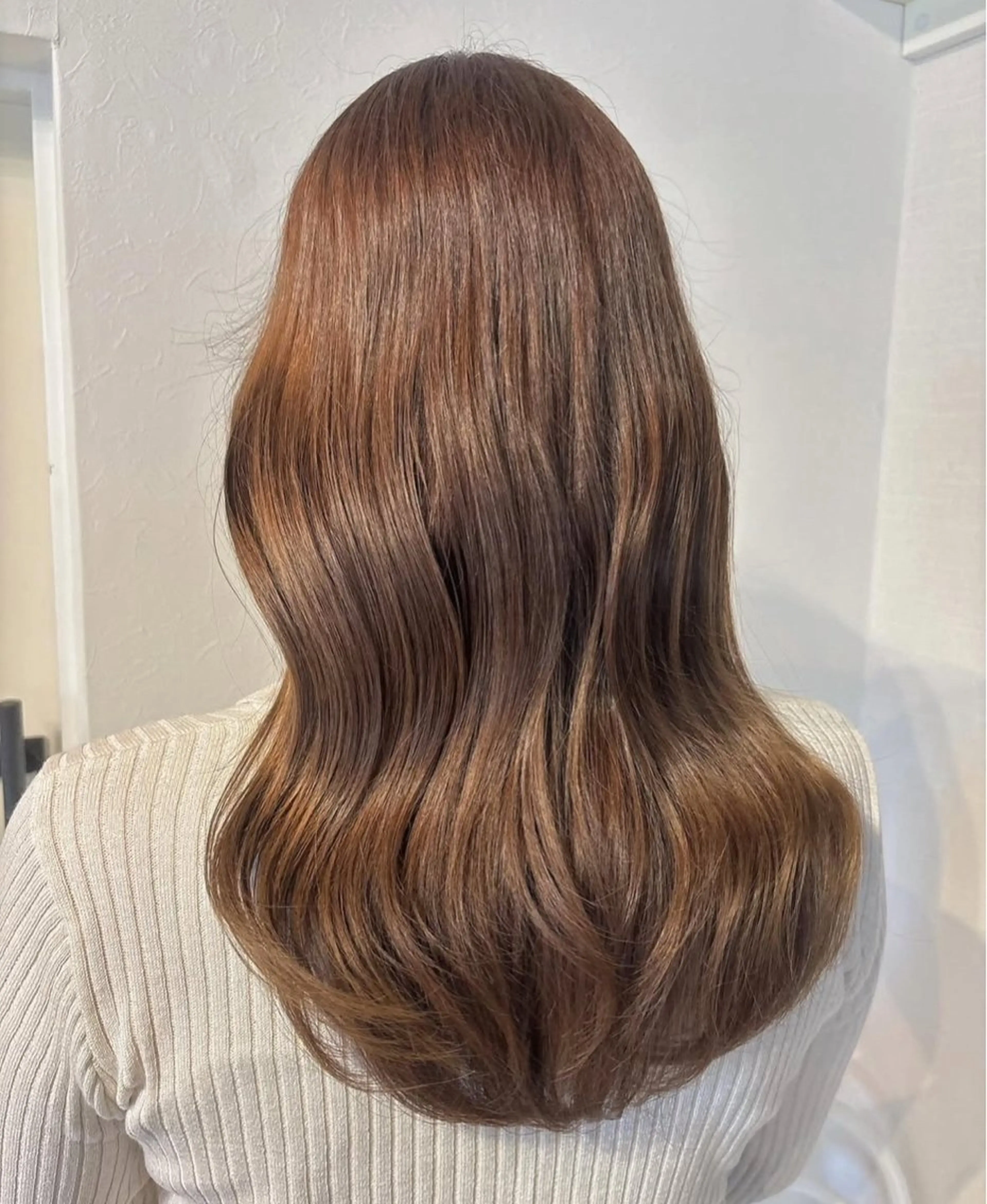 ロング カラー ベージュカラー annuy ハルタのヘアスタイル