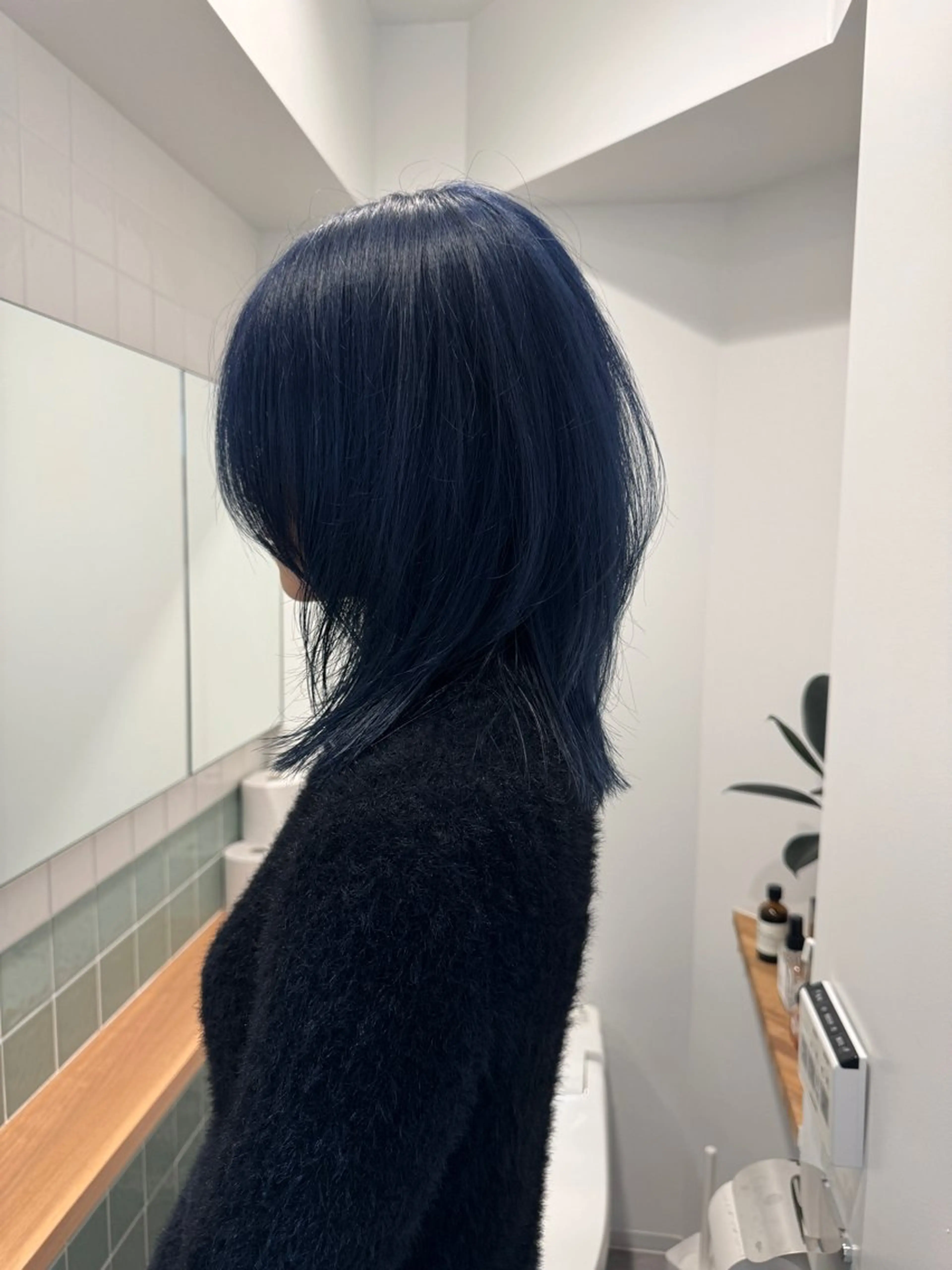 ミディアム カラー ヘアカラー トリートメント 切りっぱなしボブ/ 縮毛矯正/新宿/航輝のヘアスタイル