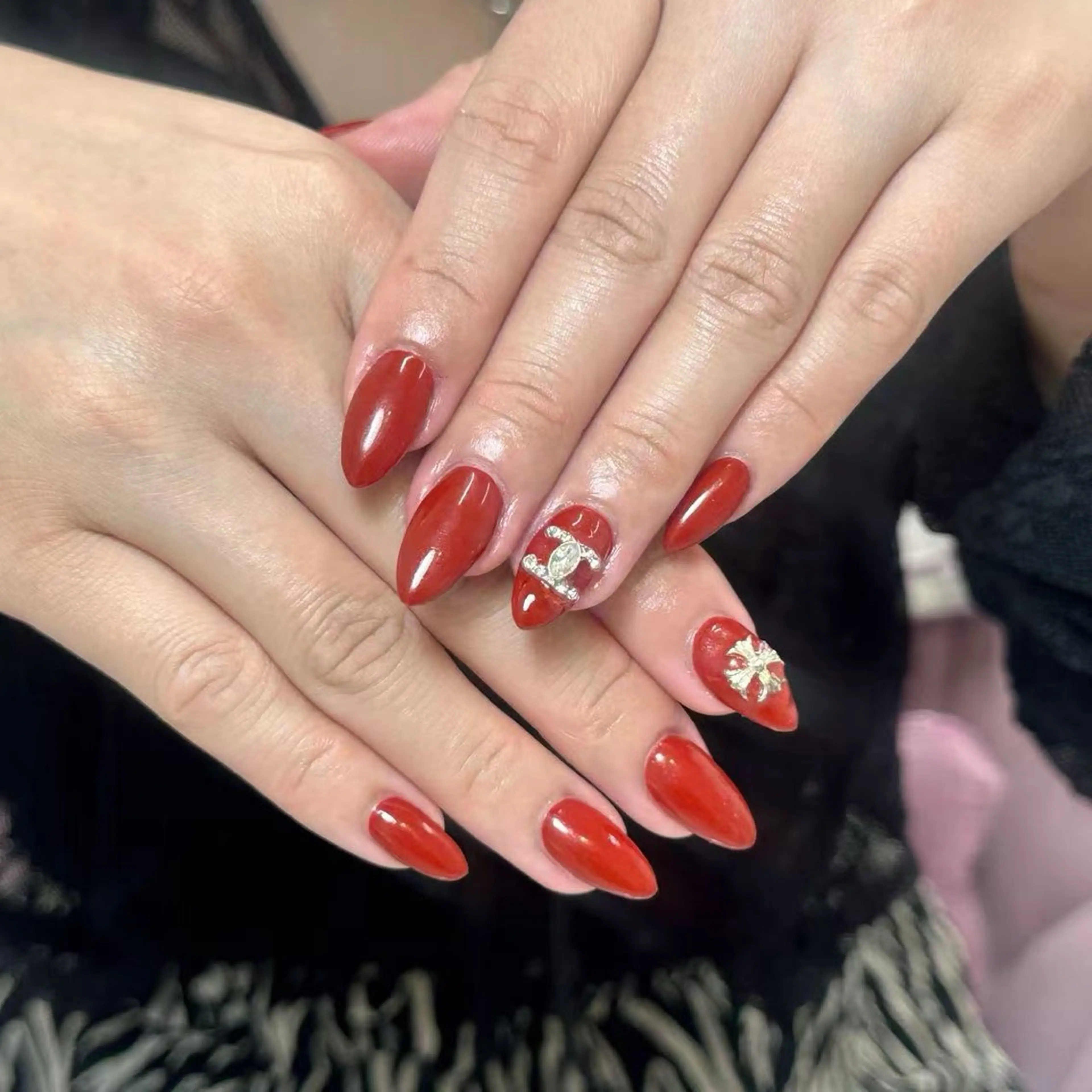ロング ハンドネイル NOA NAILのネイルデザイン