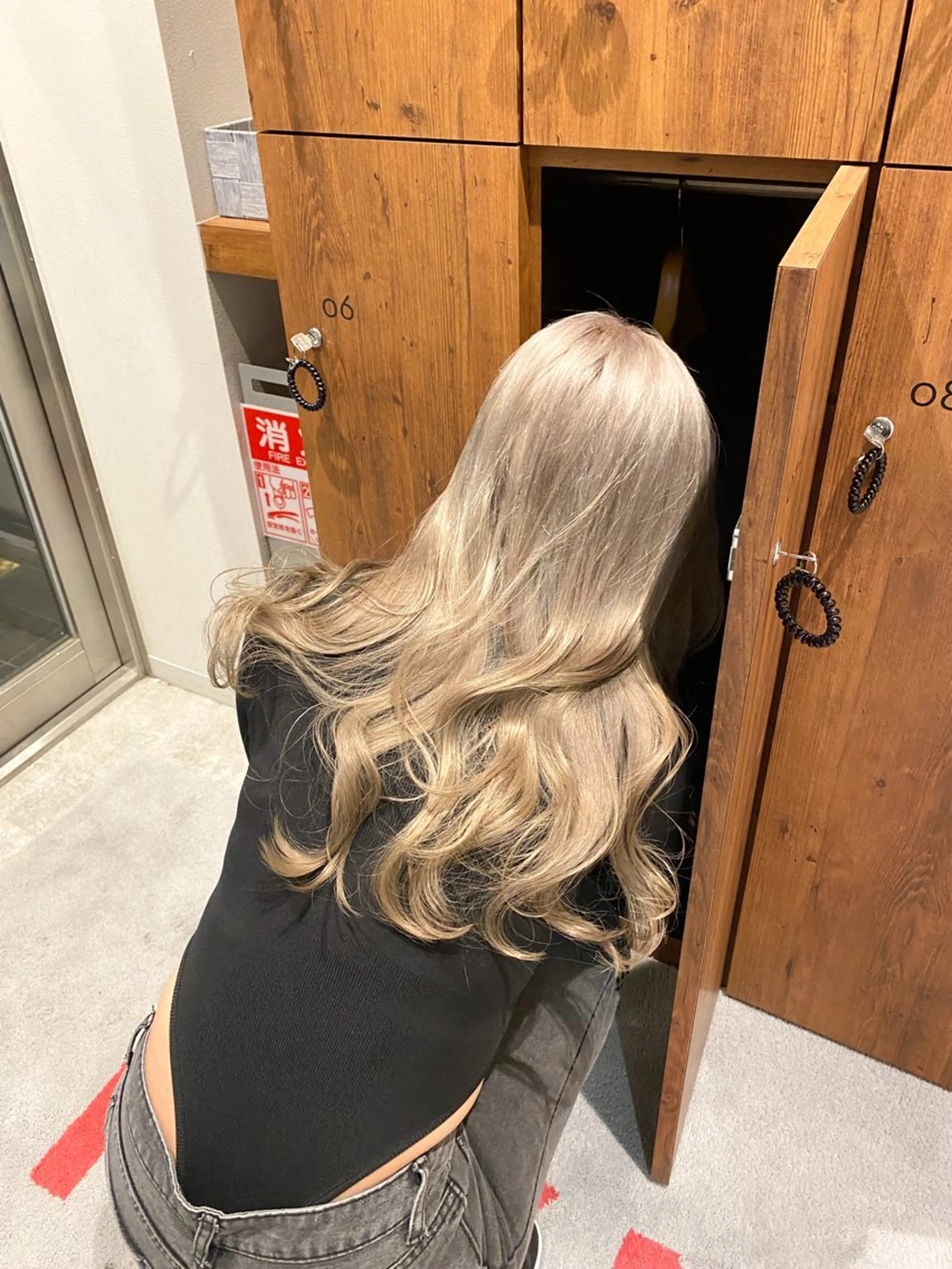 カラー 透明感ブリーチ/ メンズパーマのヘアスタイル