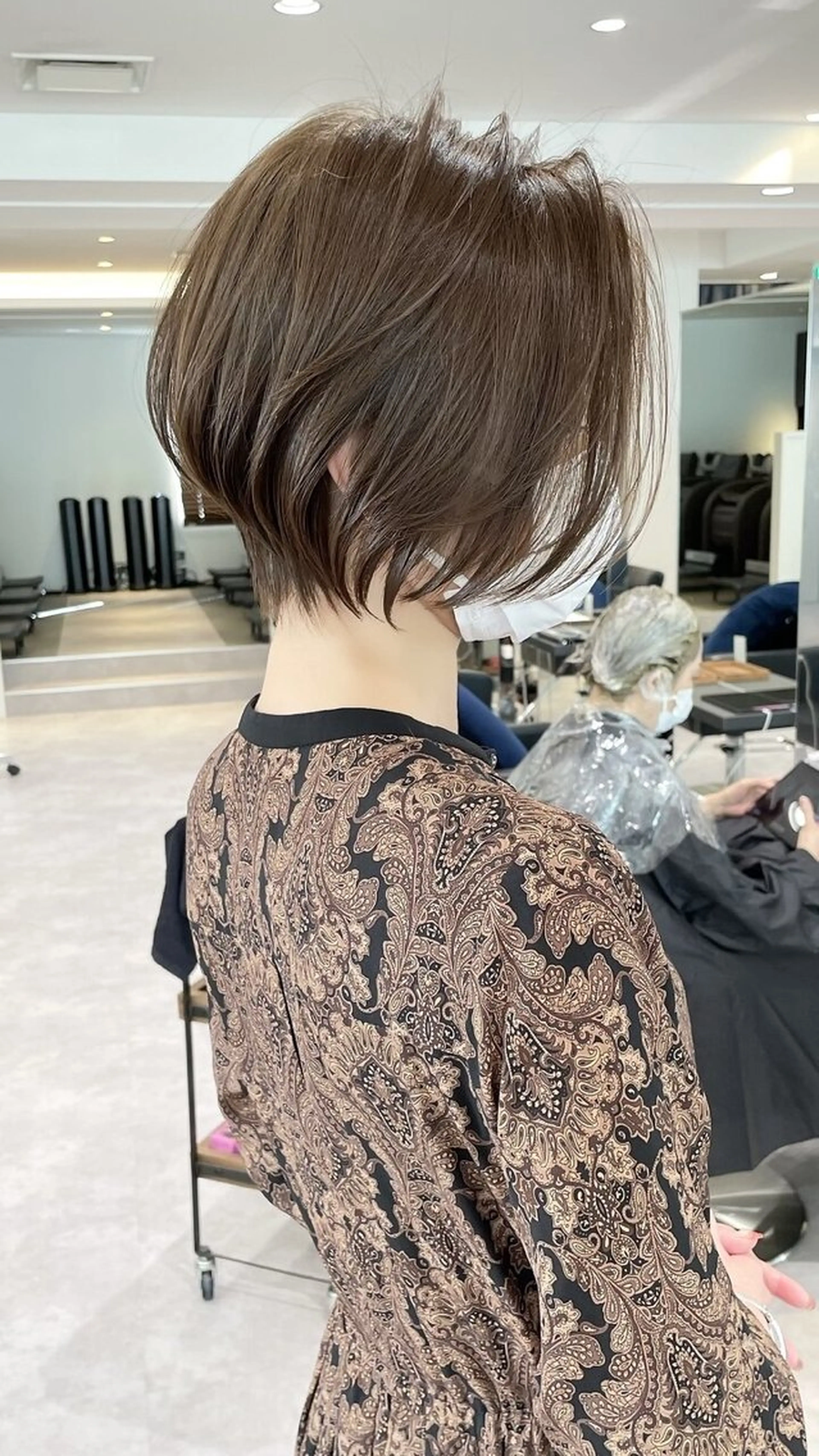 ショート カラー ショートボブ ハイライトカラー ボブ くびれヘア ハイライト 大人女性お悩み解決 ショート/伊波のヘアスタイル