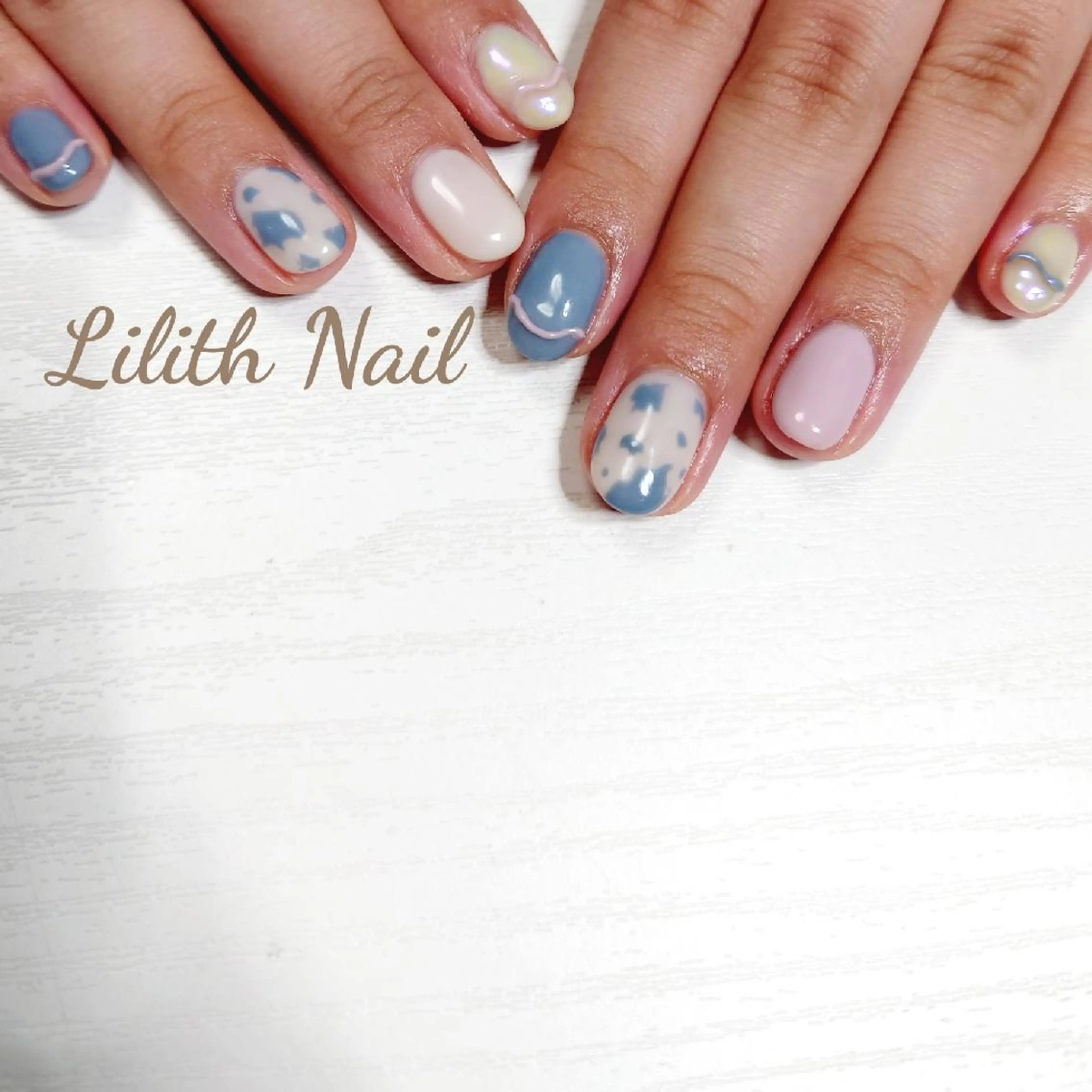 ネイル アニマル柄 オーロラネイル パステルネイル ショートネイル 夏ネイル ハンドネイル Lilith Nailのネイルデザイン