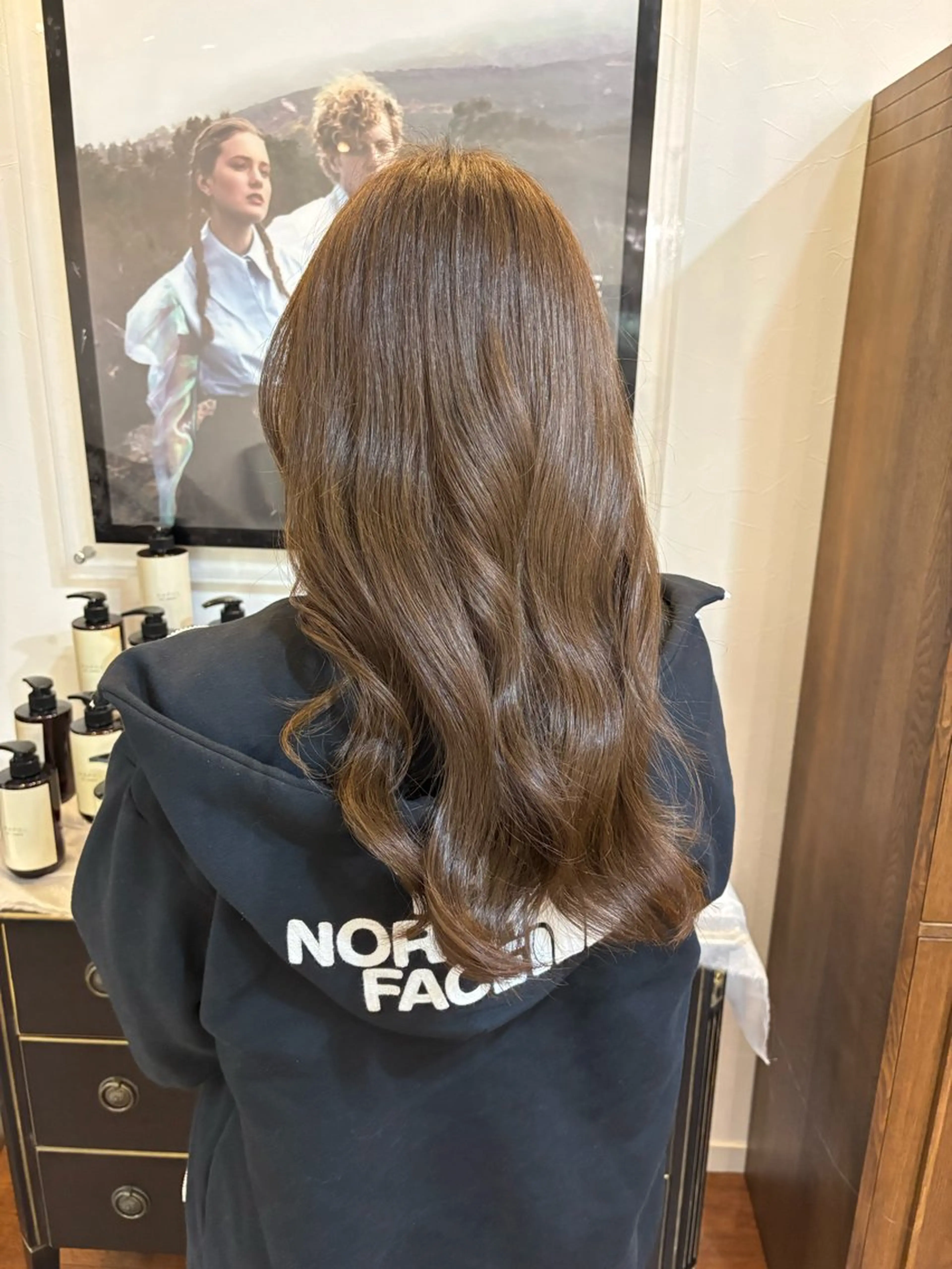 ロング ヘアカラー 天野 妃菜のヘアスタイル