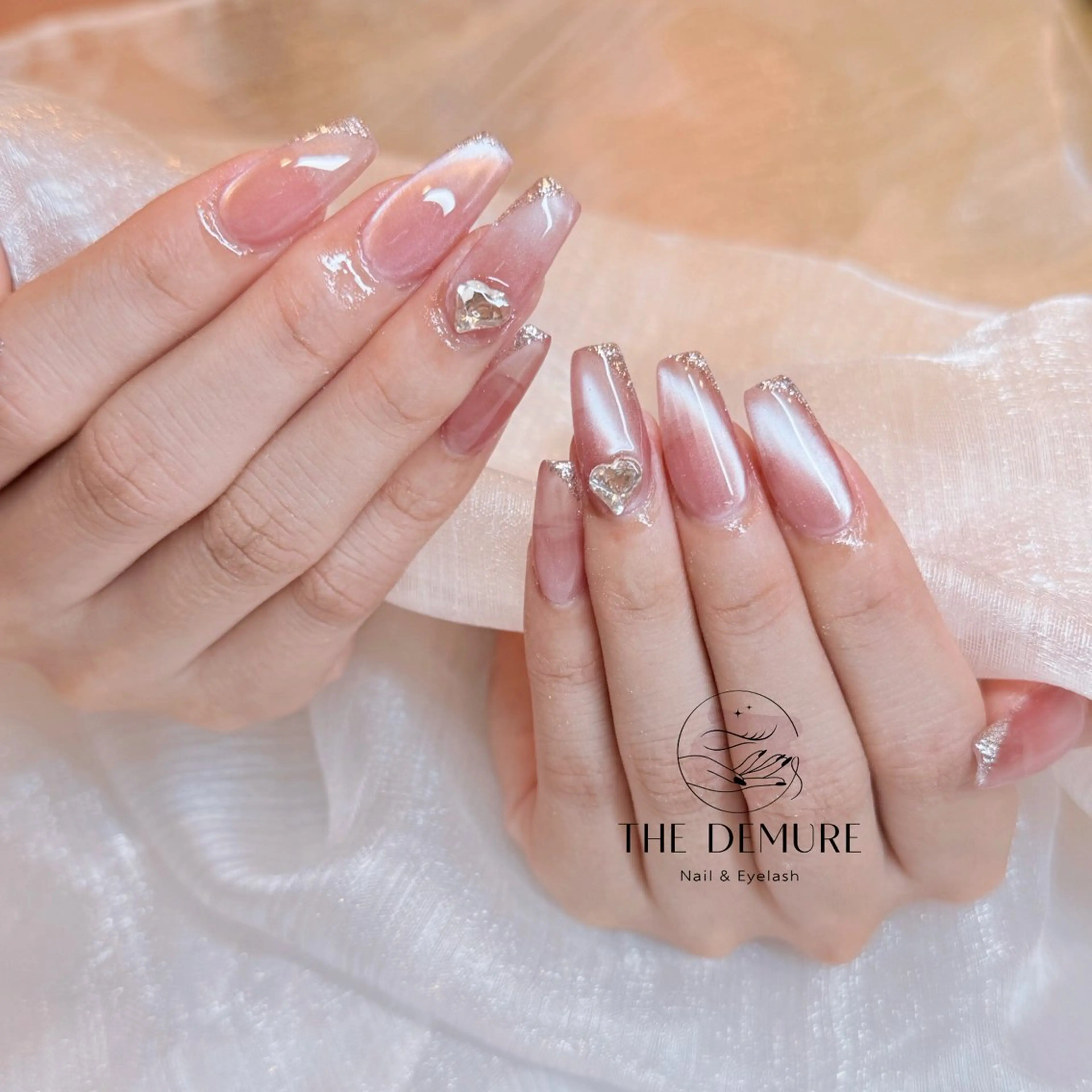 ネイル アートネイル 韓国ネイル マグネットネイル オフィスネイル スカルプネイル NailDemure 【銀座店】のネイルデザイン