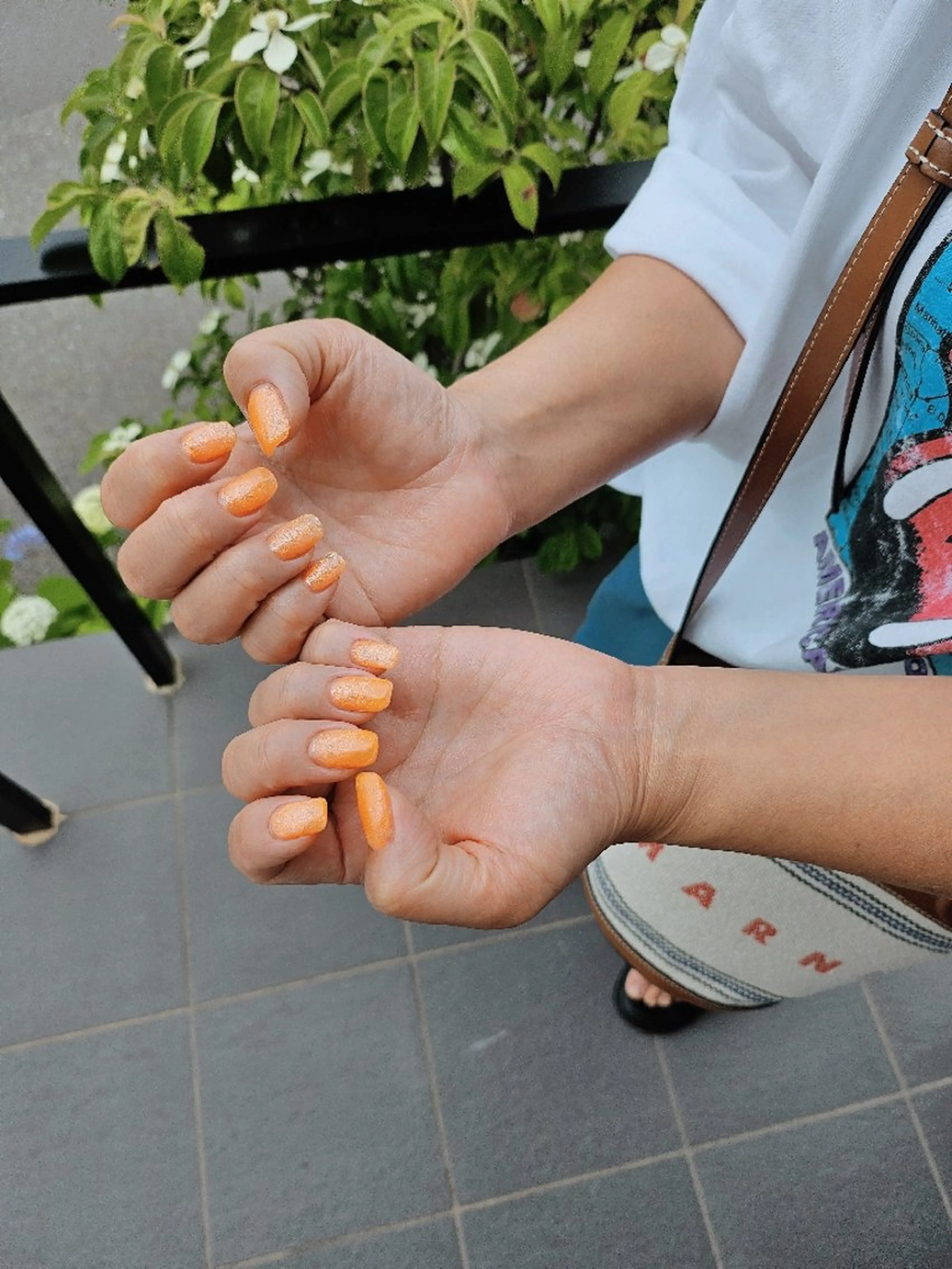 ネイル マグネットネイル オレンジ ハンドネイル emust.nail   のネイルデザイン