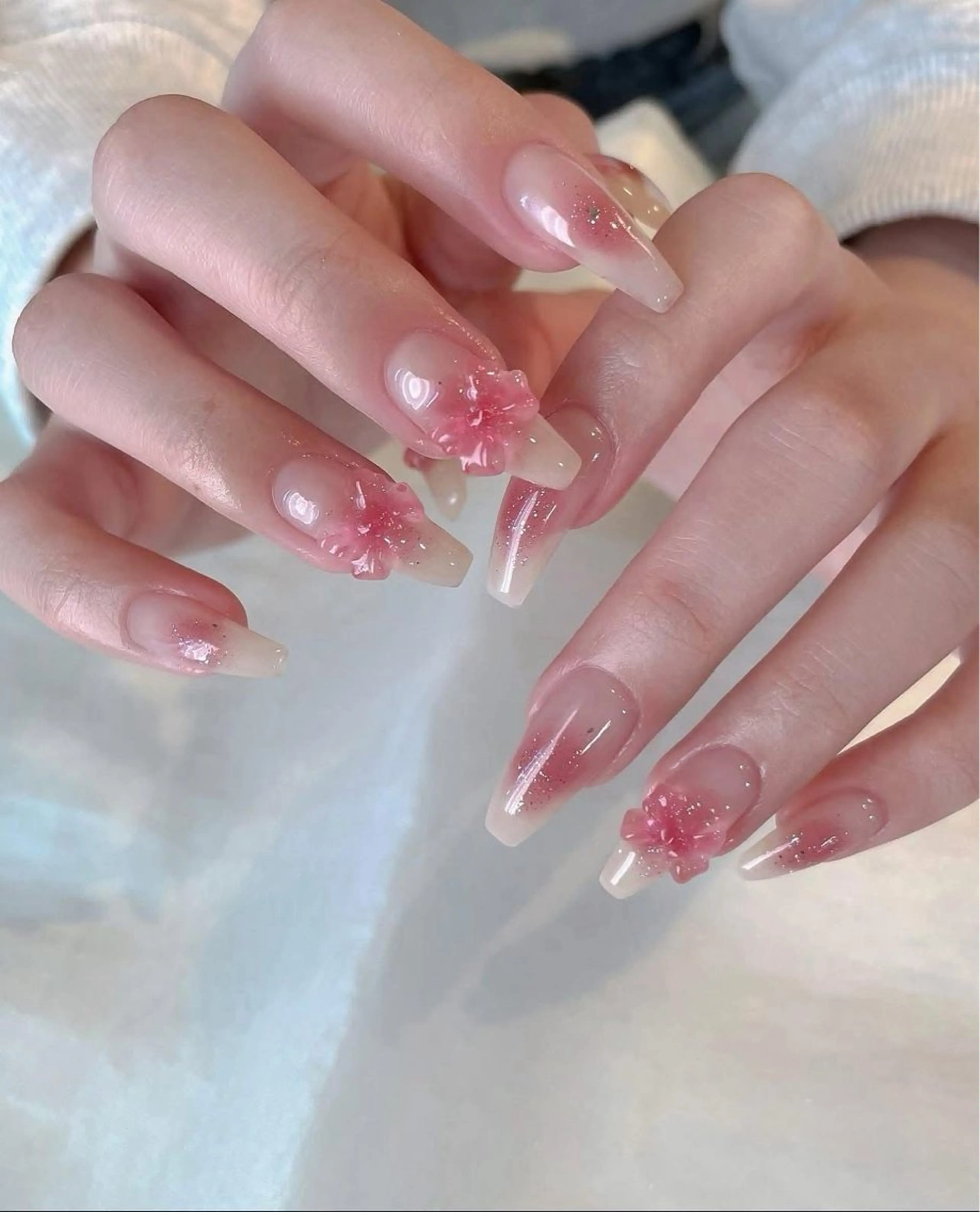 ネイル アートネイル チークネイル 長さ出し フットネイル フレンチネイル Lily nails studio所属・Lily nails studioのネイルデザイン