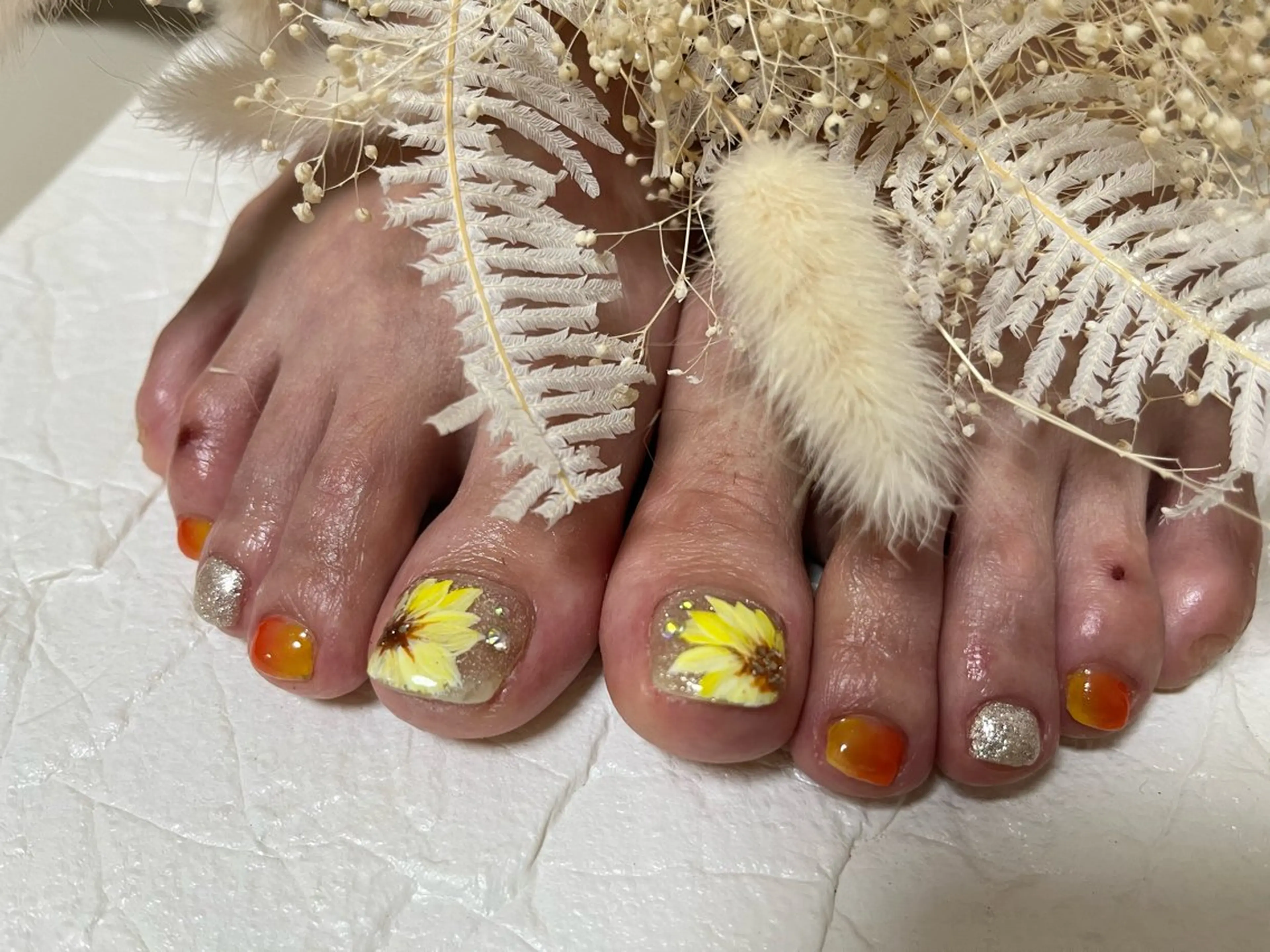 ネイル フットネイル Nailsalon Sunflowerのネイルデザイン