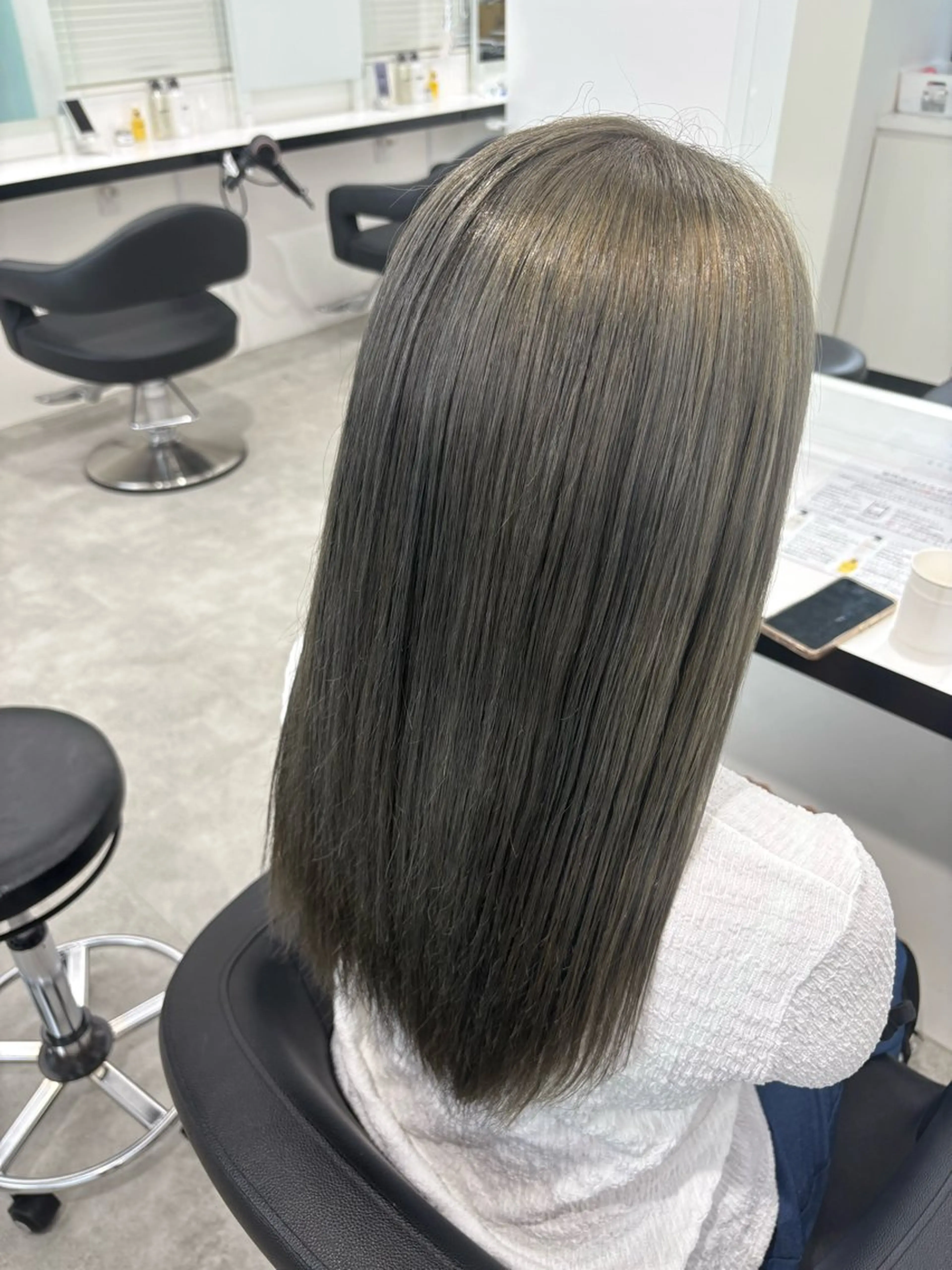ロング カラー ヘアカラー 韓国風艶カラー🪽 yuuna🪽🍨のヘアスタイル