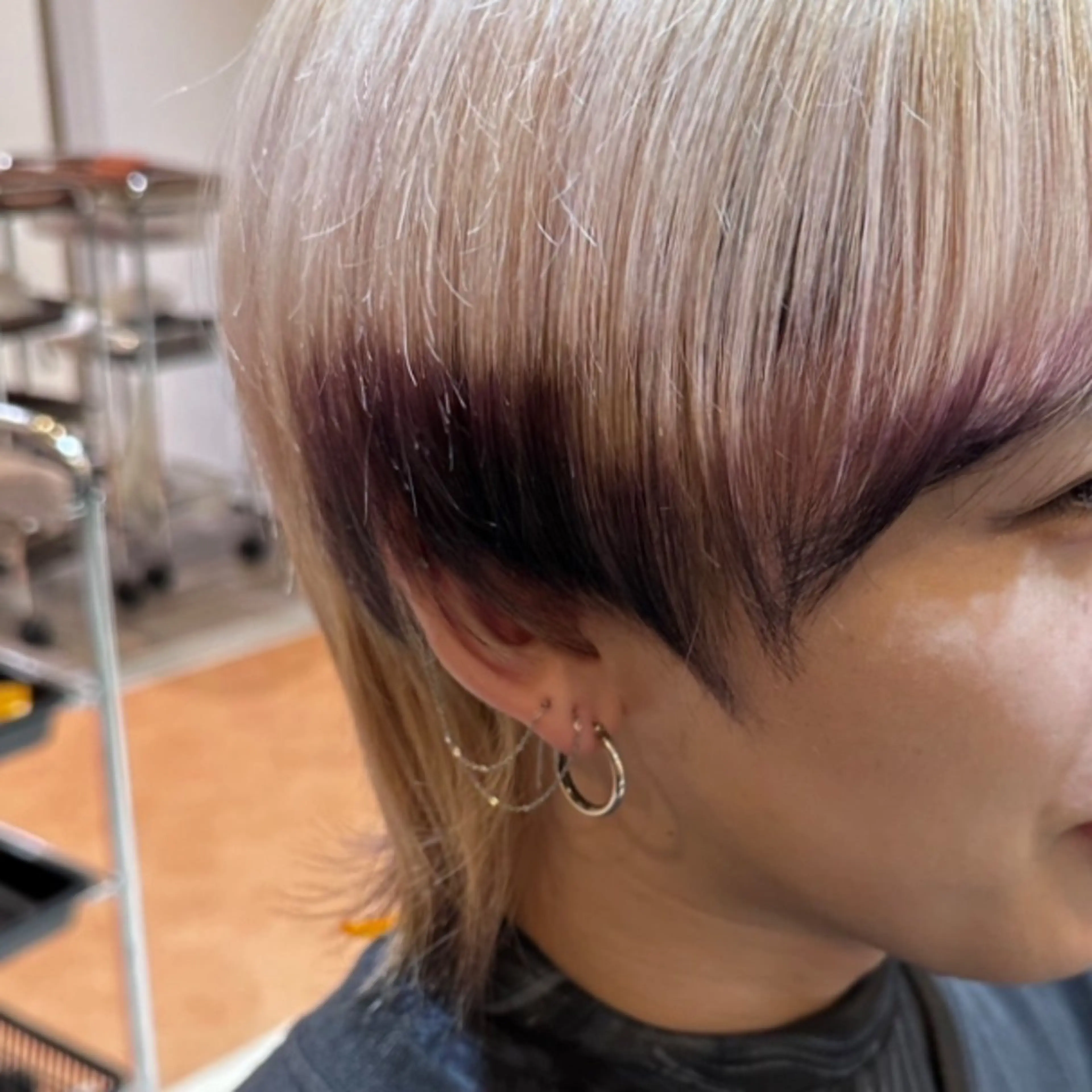 ショート カラー 黒髪 グラデーションカラー パープルカラー RI YUのヘアスタイル