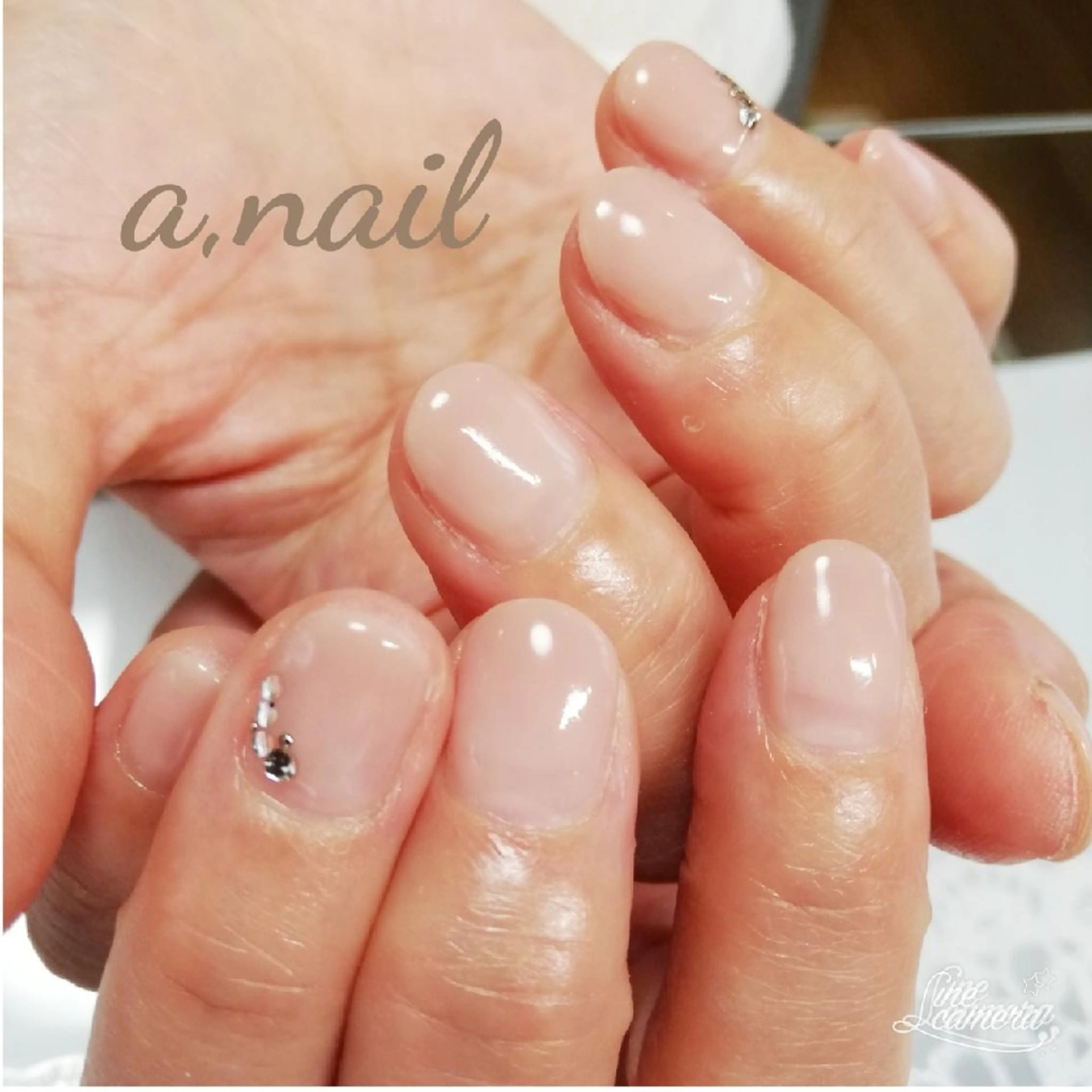 ネイル グラデーション キラキラネイル ピンク ストーンネイル ハンドネイル ネイルサロン エーネイルのネイルデザイン