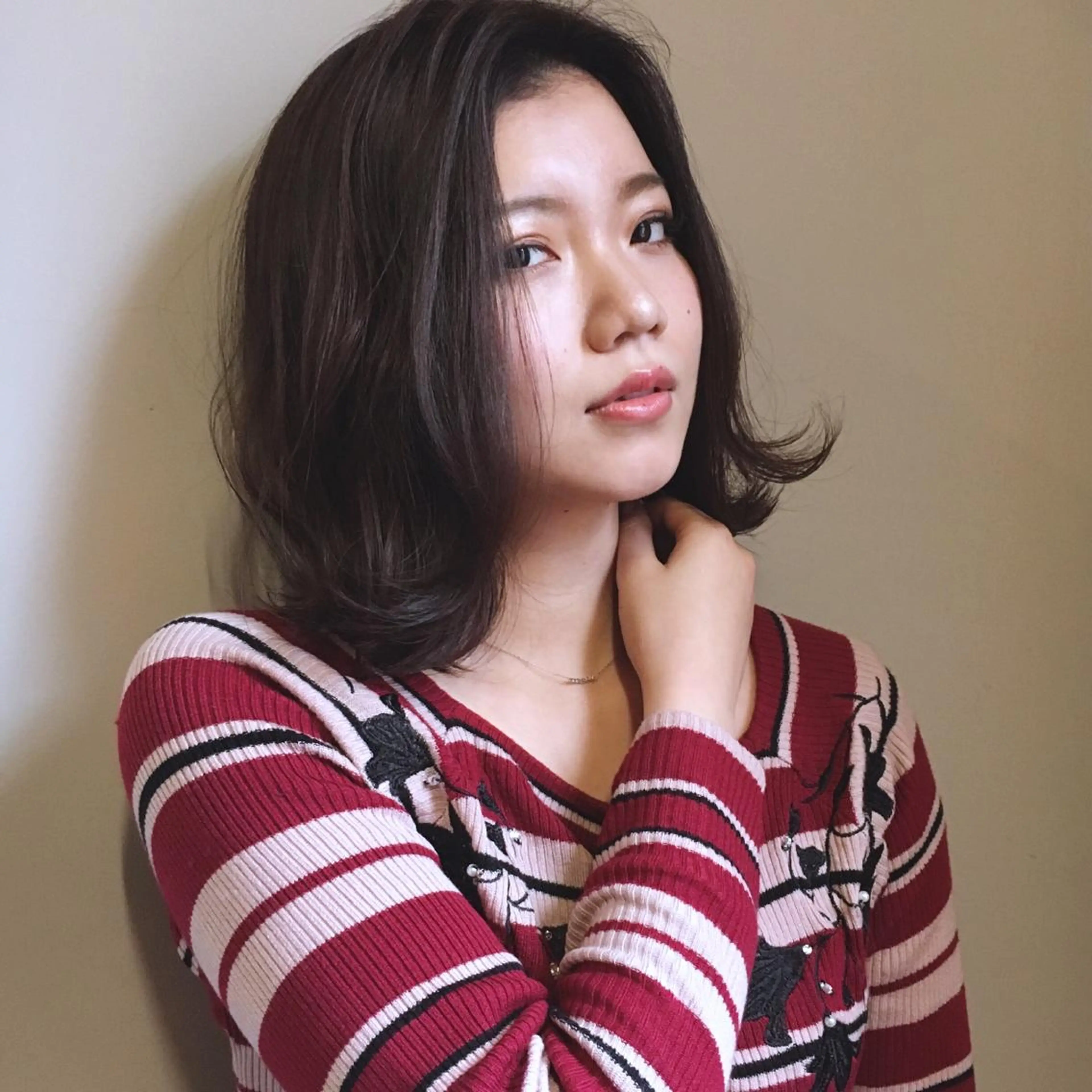 ミディアム カラー ブラウンカラー パープルカラー パープルブラウン 上川 美幸のヘアスタイル