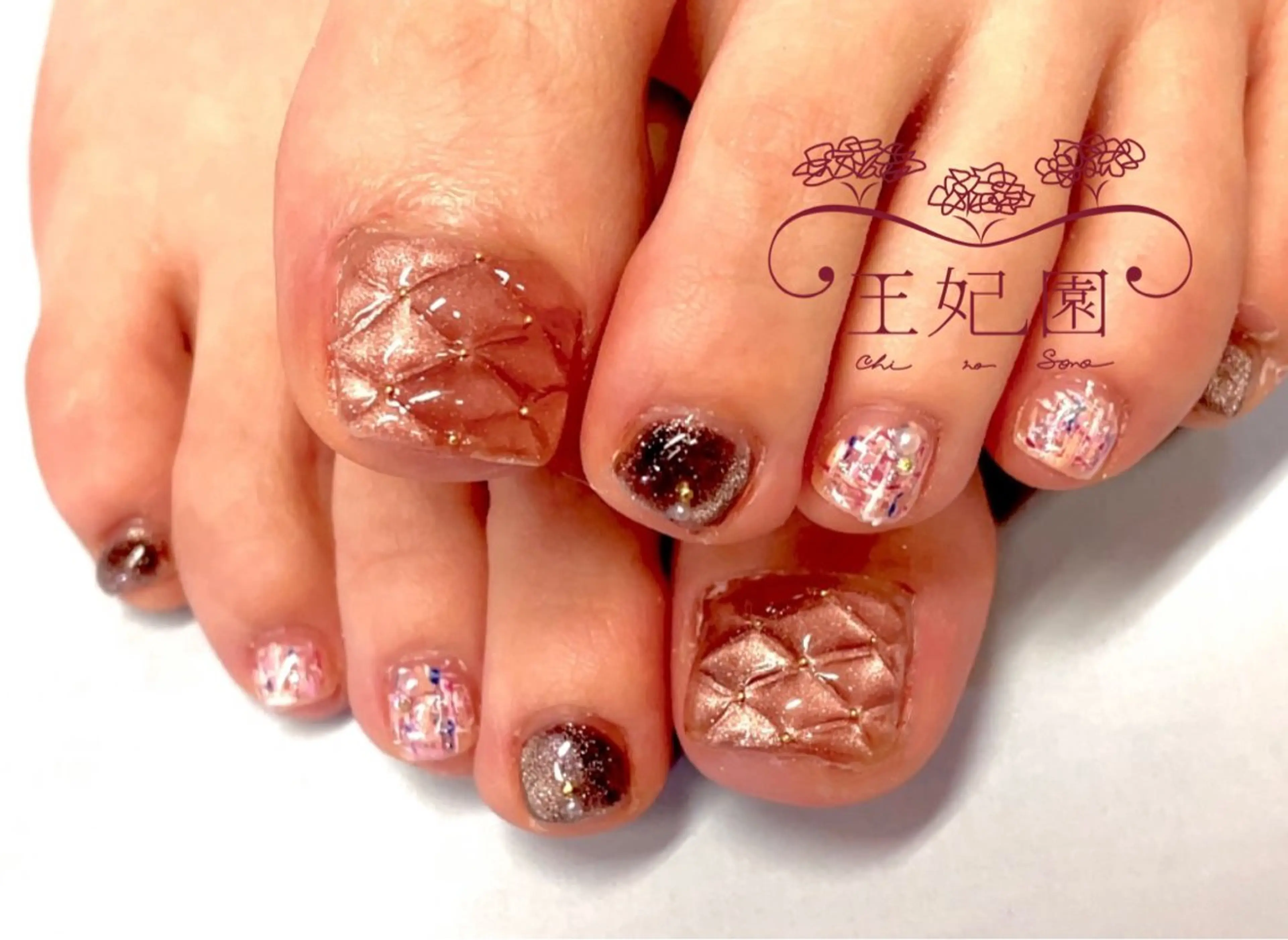 ネイル フレンチネイル ガラスフレンチ マグネットネイル メンズネイル ツイードネイル nail salon王妃の園所属・王妃の園 ohinosonoのネイルデザイン