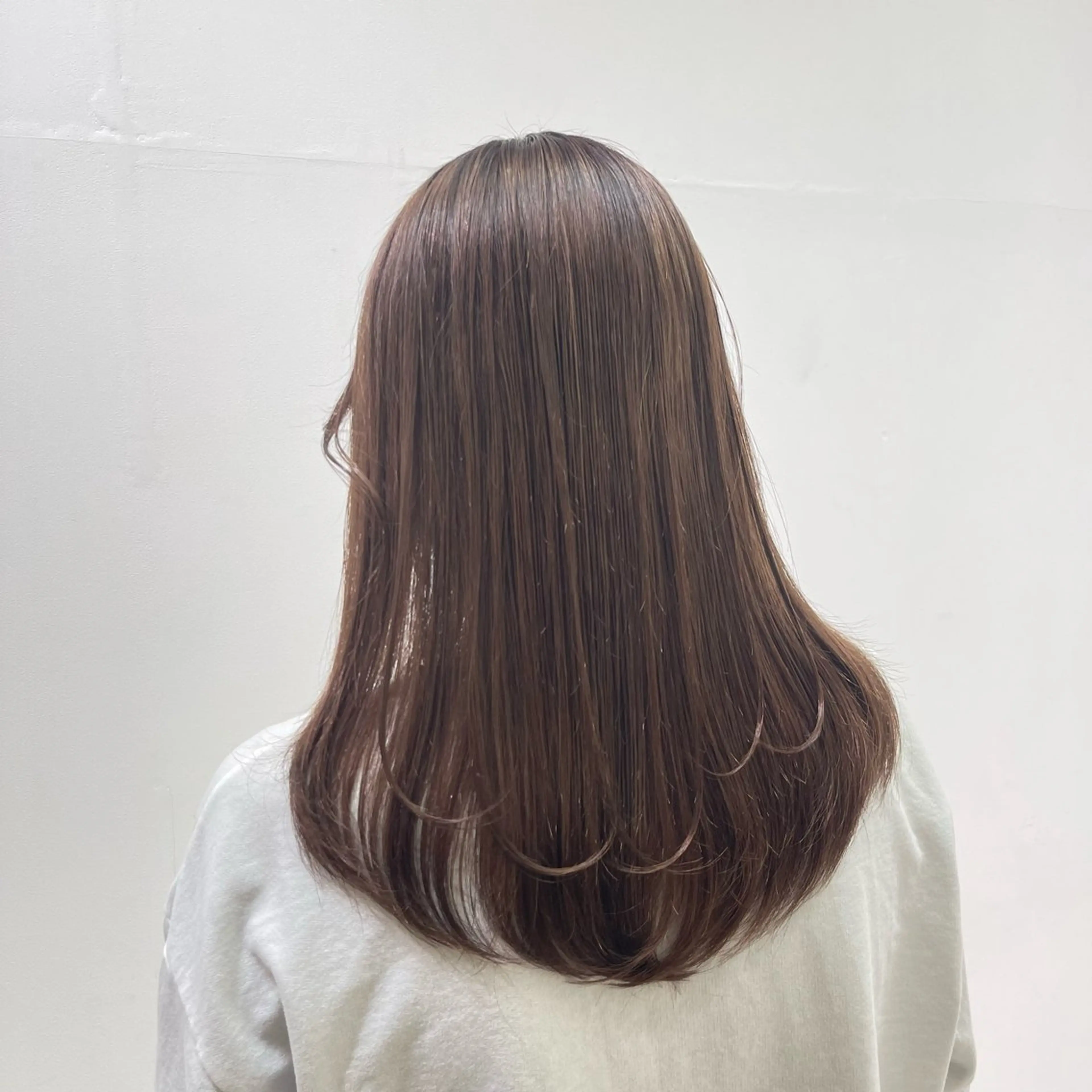 セミロング luce所属・千代 夏輝のヘアスタイル