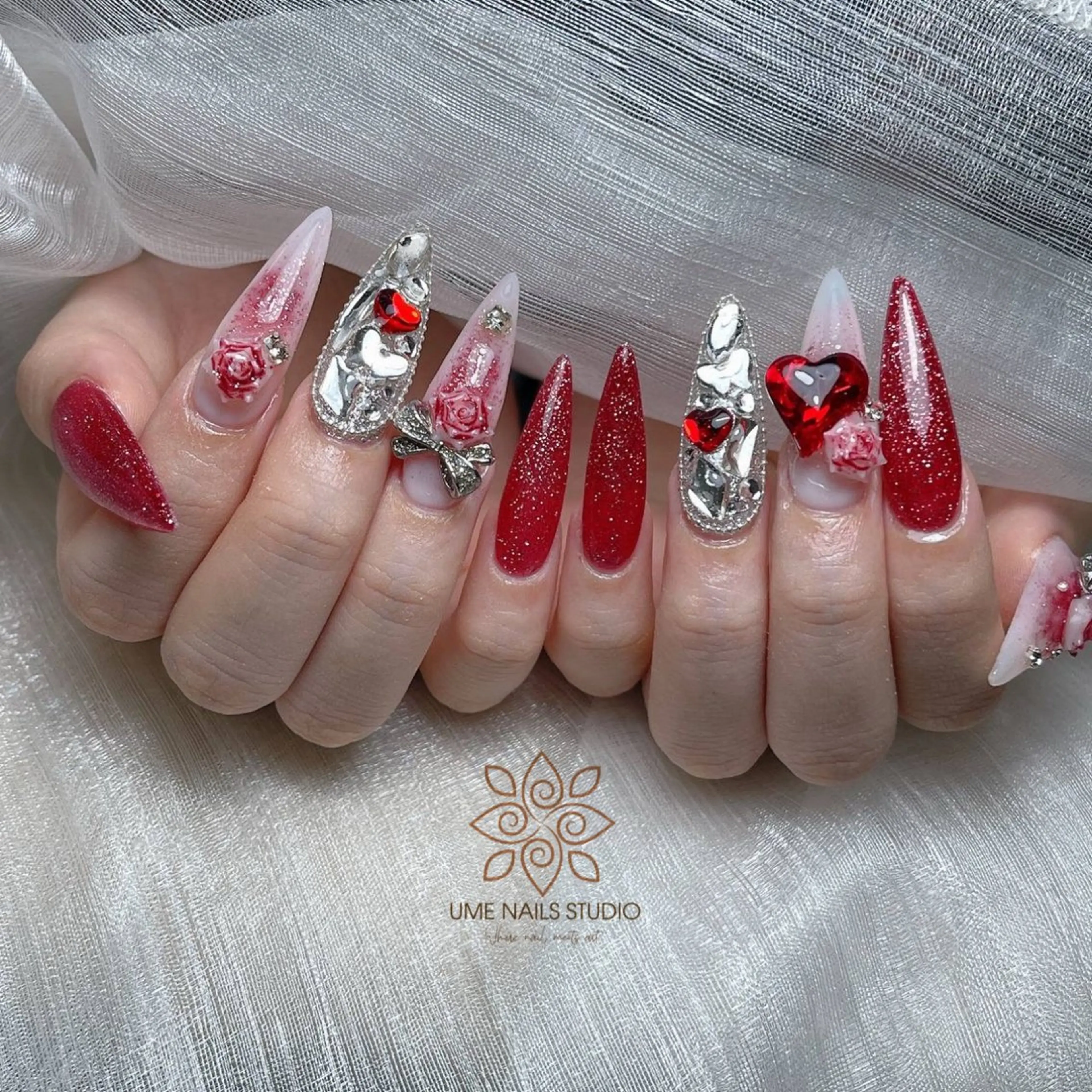 ネイル チークネイル クリアネイル ガーリー キラキラネイル 韓国ネイル ハンドネイル Ume Nail Studioのネイルデザイン