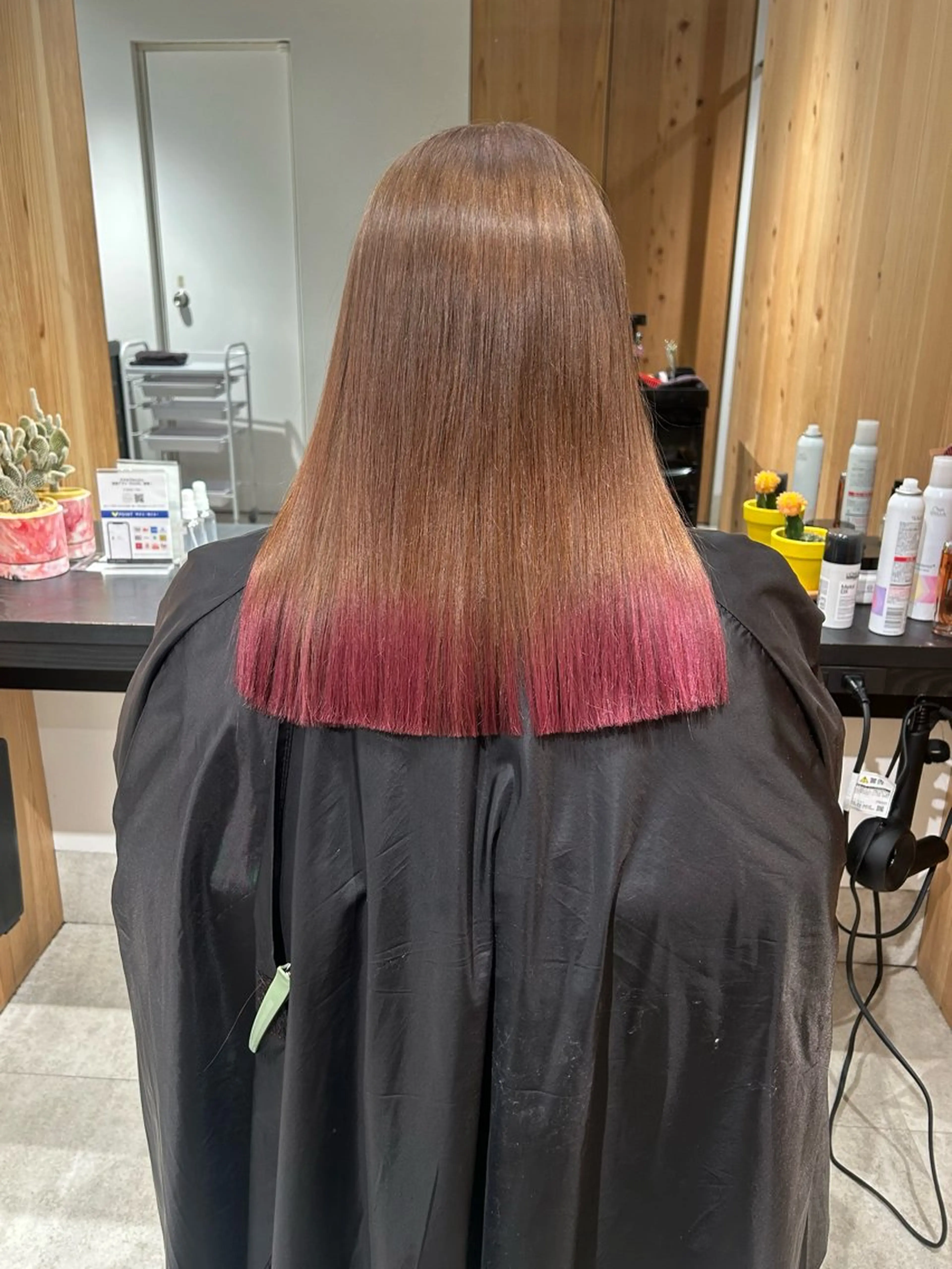 ロング カラー ベージュカラー ミルクティーベージュ ピンクカラー カット ヘアカラー トリートメント GO TODAY  SHAIRE  SALON   渋谷モディ所属・スキバサミを使わない カット🌼唯🌼のヘアスタイル