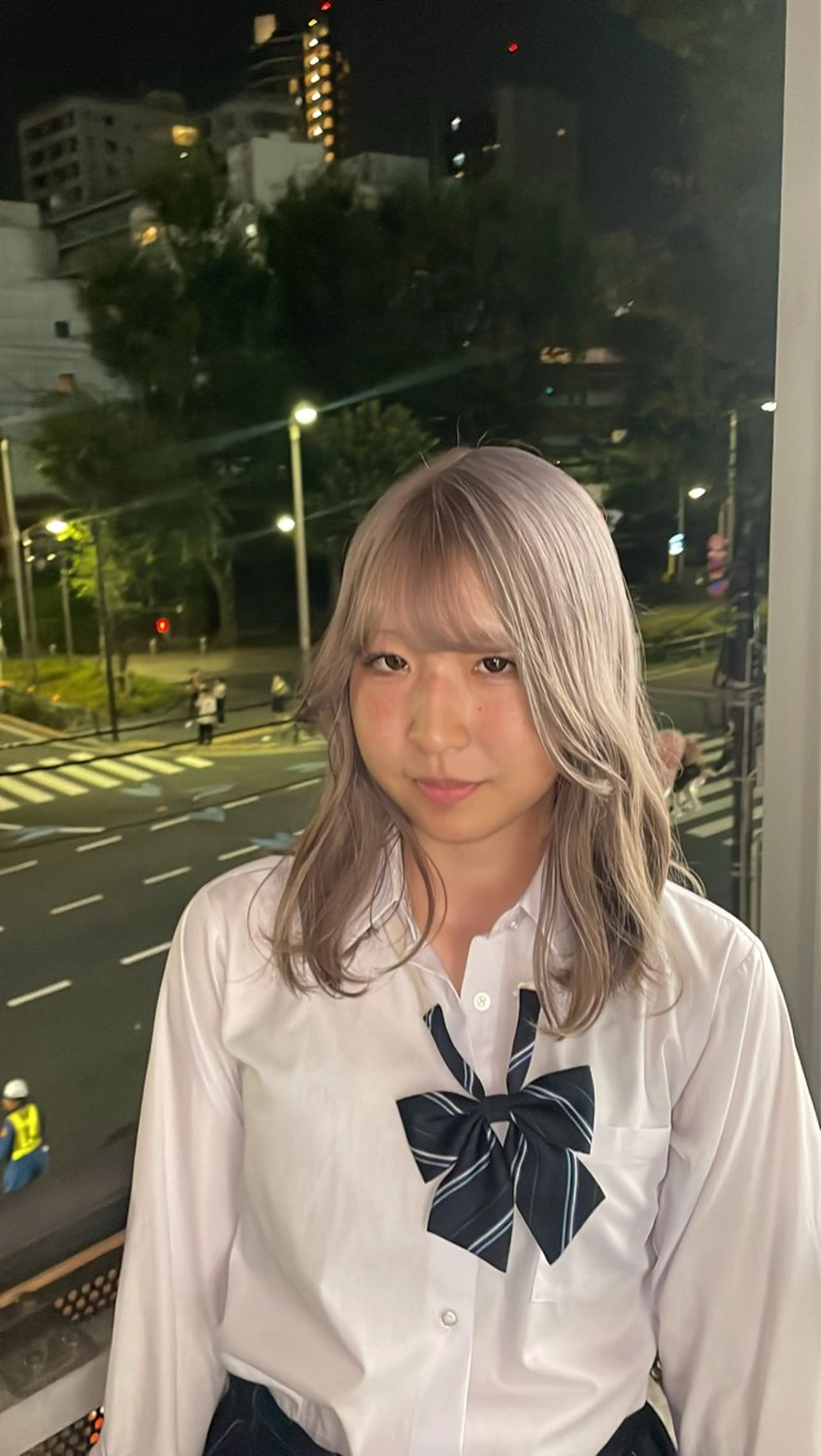 ミディアム カラー ヘアアレンジ ベージュカラー ハイトーンカラー ミルクティーベージュ ヘアカラー driP.by HAVANA所属・ケアブリーチ／パーマ 工藤のヘアスタイル
