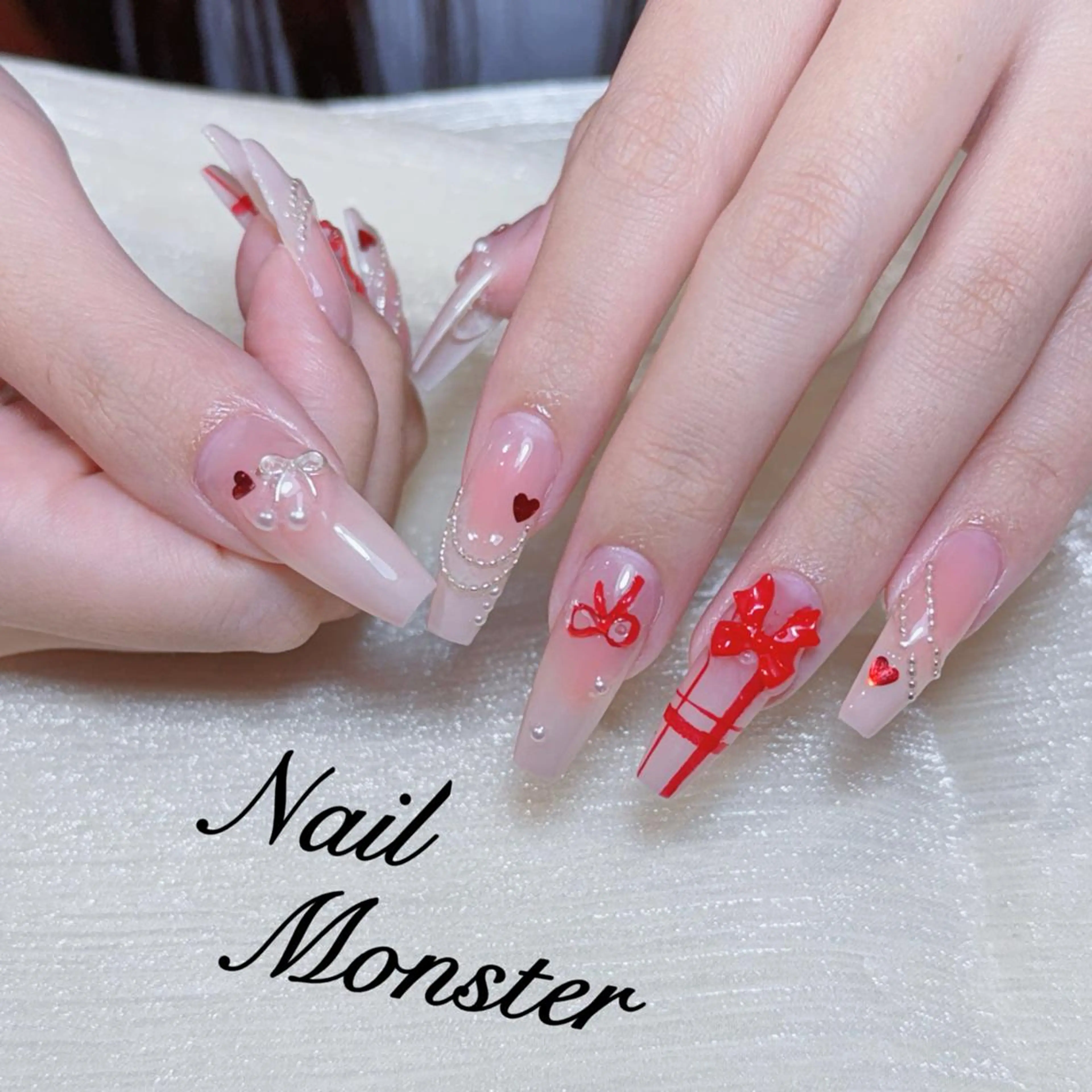 ロング ハンドネイル ハンドケア YUKI_ Monster💟のネイルデザイン