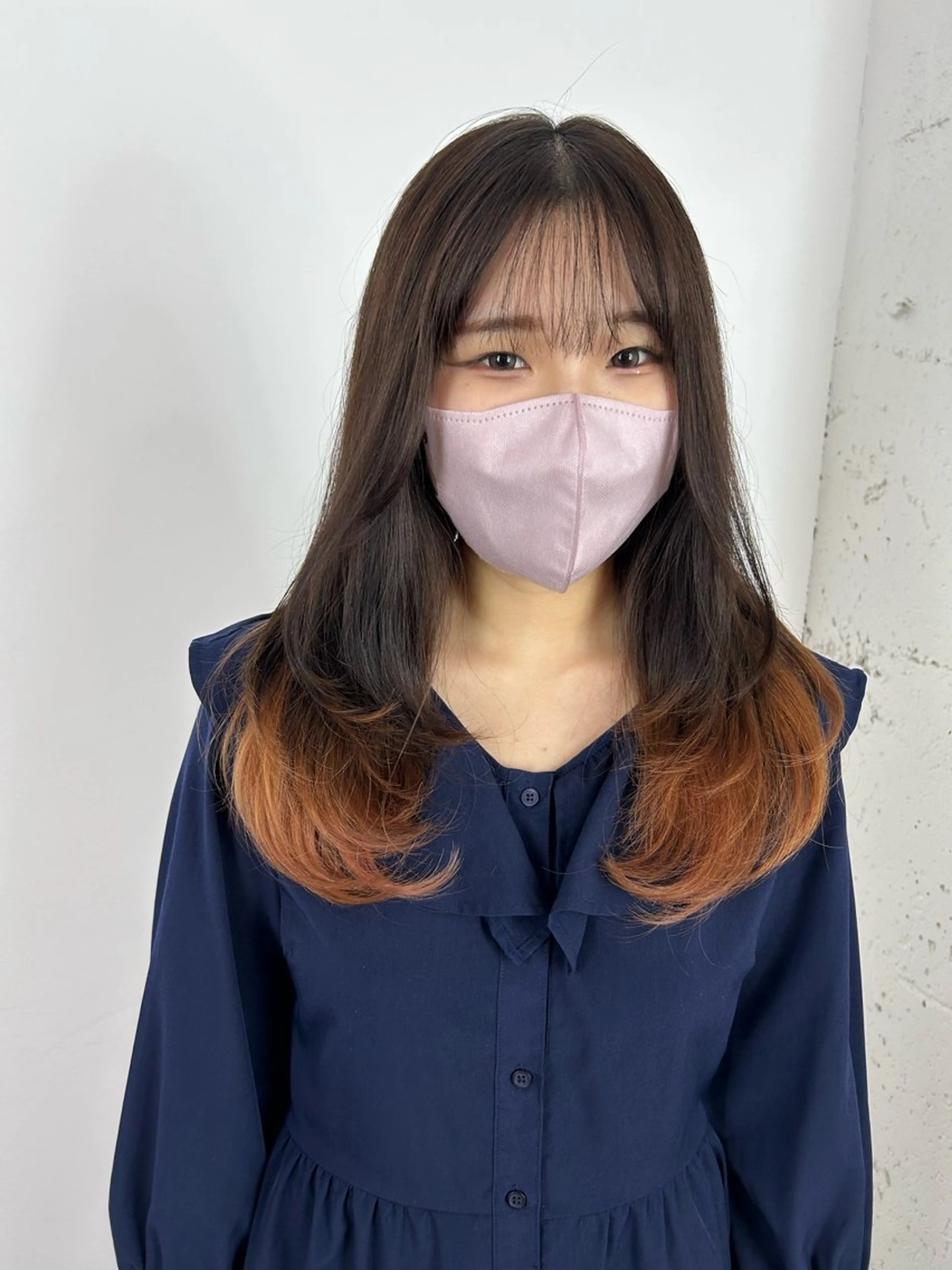 ロング レイヤーカット エミリ / オリーブカラーのヘアスタイル