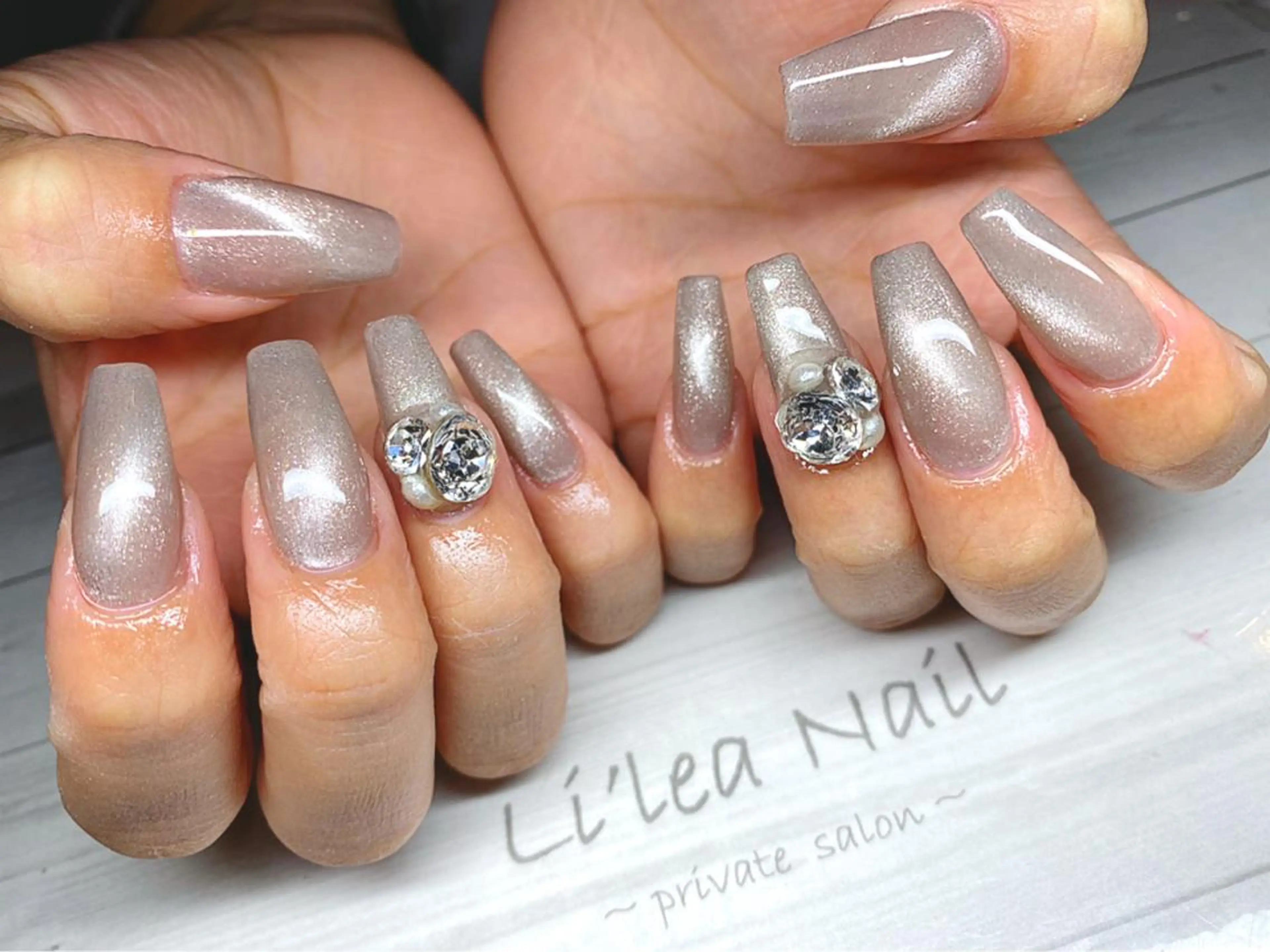 ネイル Li'leaNail AINAのネイルデザイン