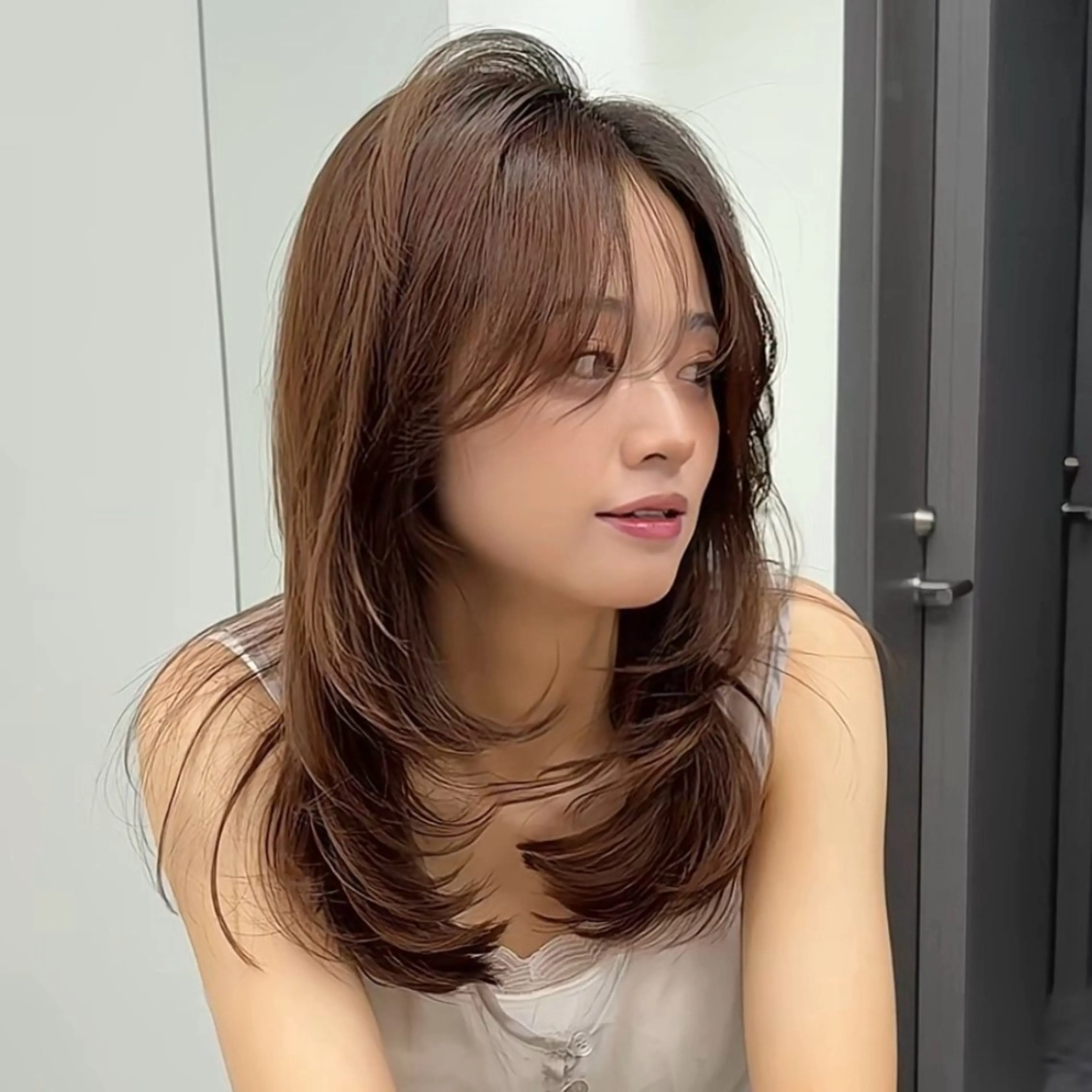 セミロング カット ヘアカラー トリートメント 韓国ヘア🤍🇰🇷 🫶🏻吉満のヘアスタイル