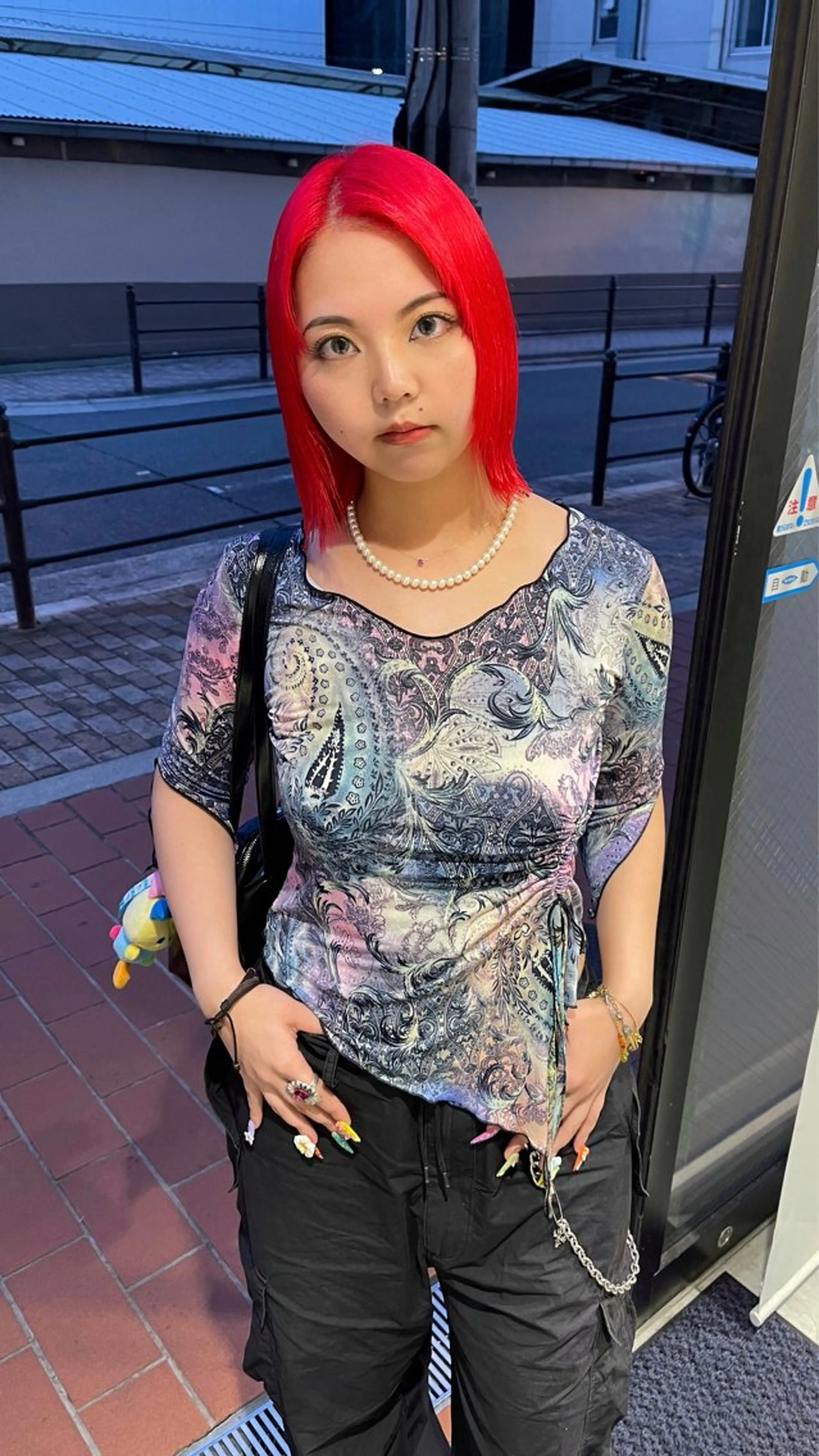 ショート ヘアカラー 福山 晴香のヘアスタイル
