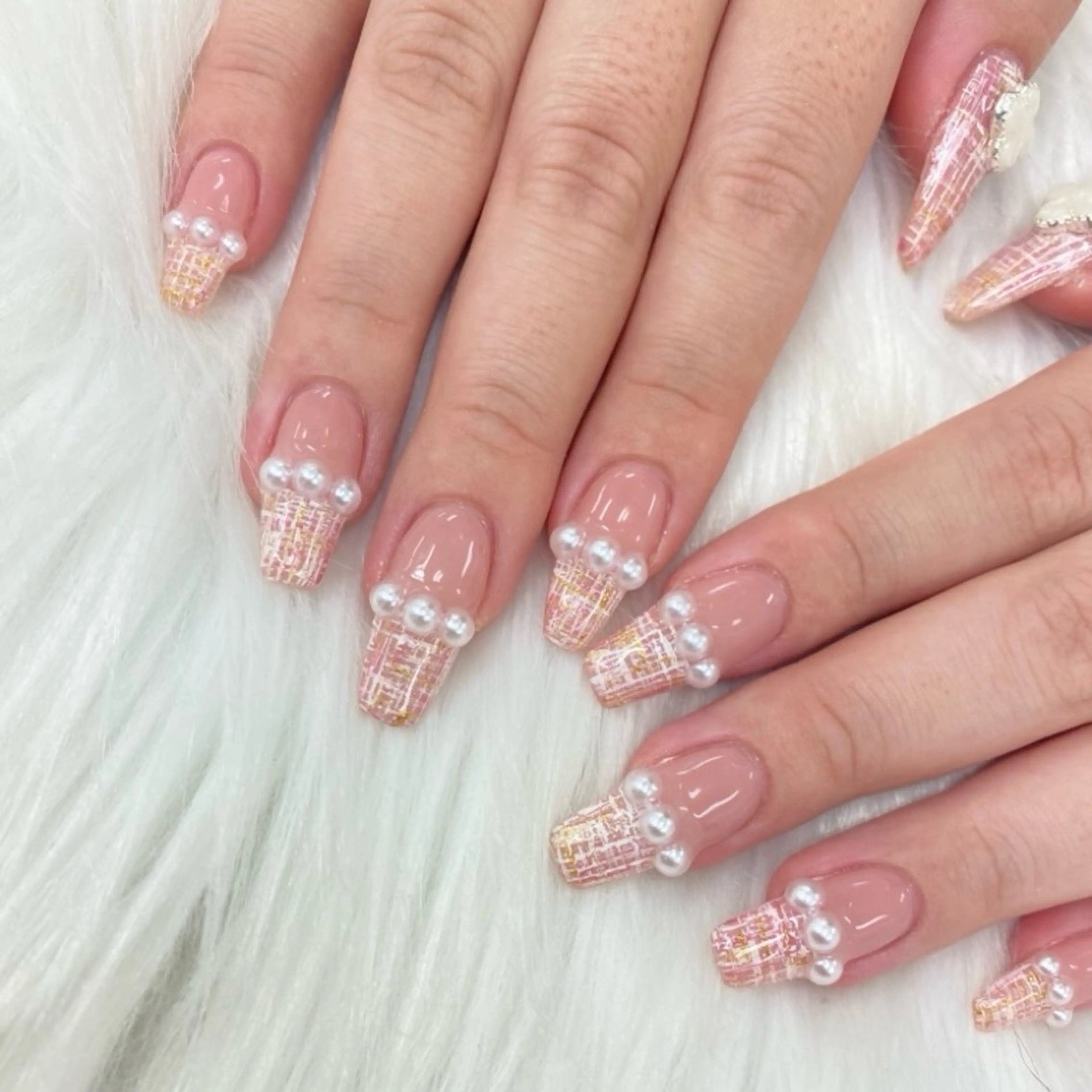 ネイル ガーリー ツイードネイル Zina天神 💅藤田みつきのネイルデザイン